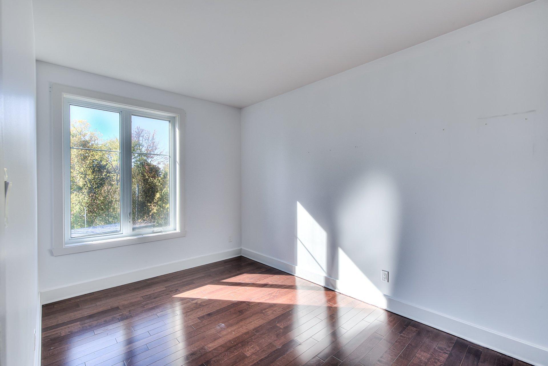 









1335


Rue Graveline

, 301,
Laval (Sainte-Dorothée),




QC
H7Y2J7

