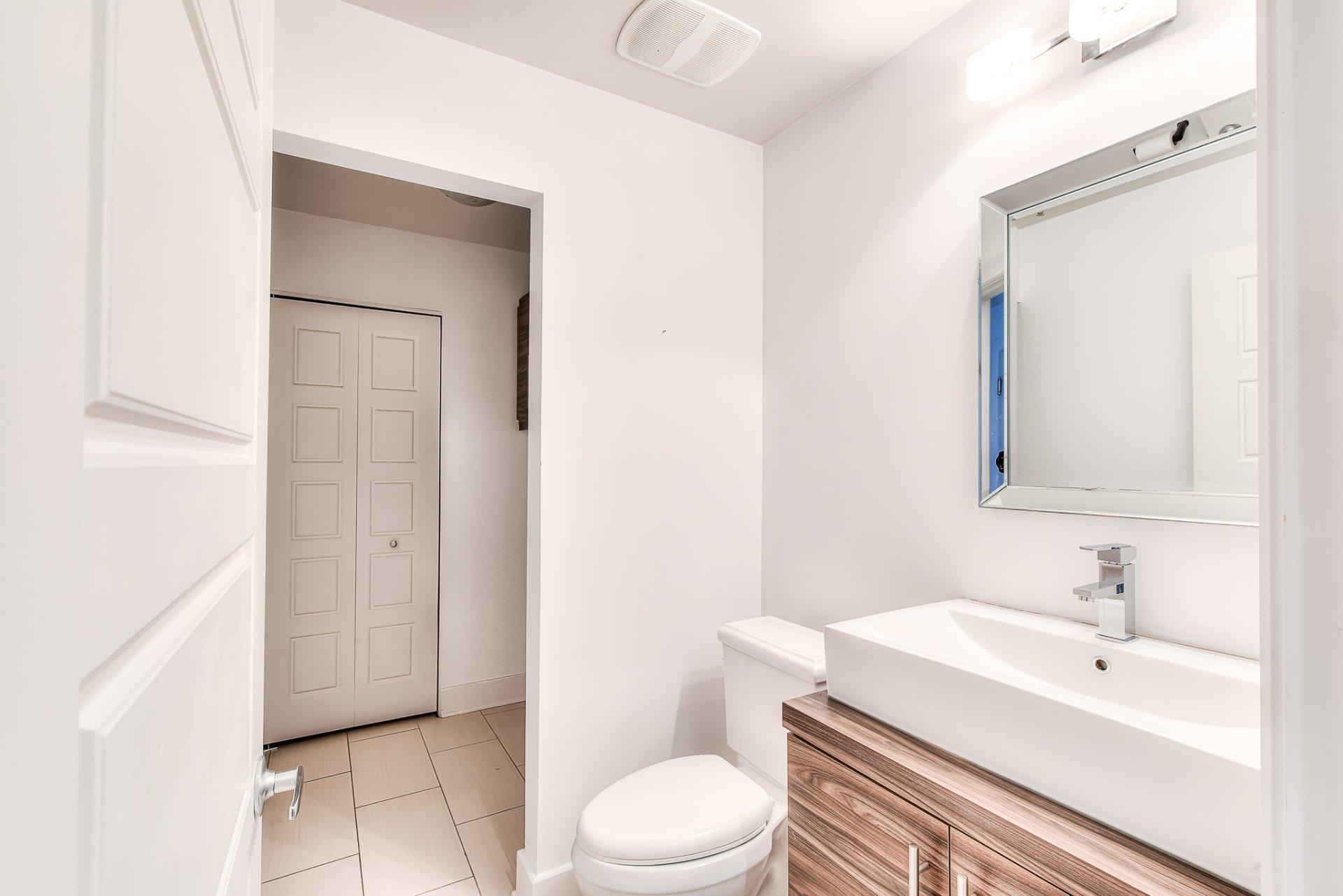 









1335


Rue Graveline

, 301,
Laval (Sainte-Dorothée),




QC
H7Y2J7

