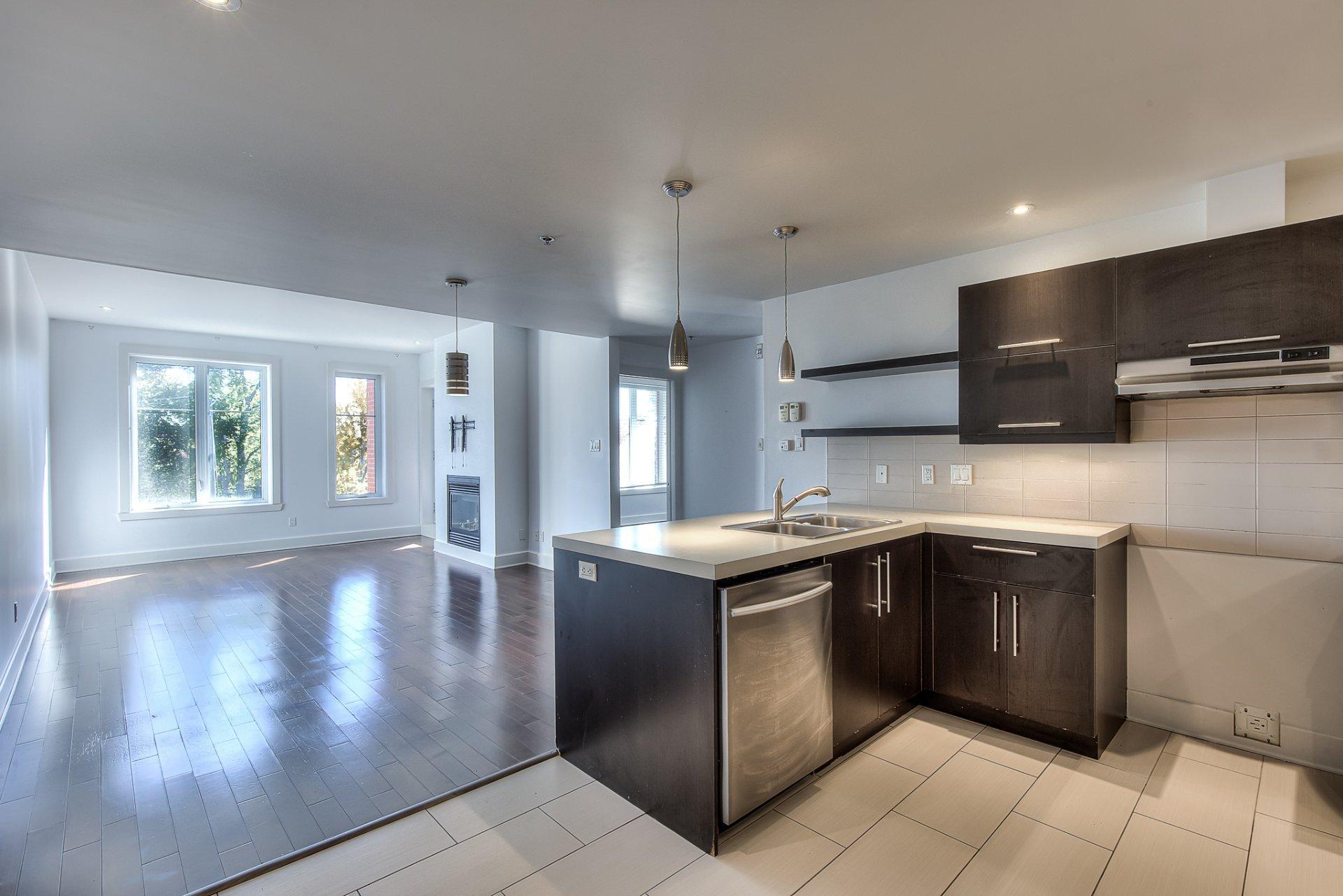 









1335


Rue Graveline

, 301,
Laval (Sainte-Dorothée),




QC
H7Y2J7

