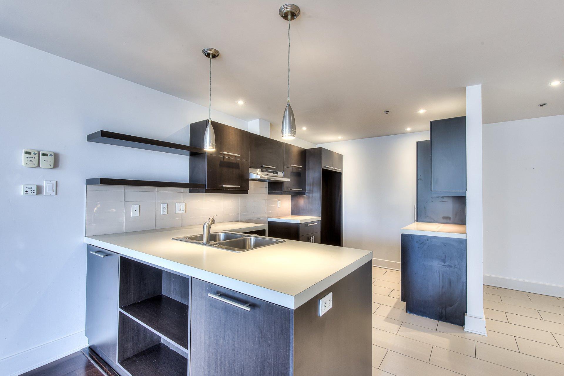 









1335


Rue Graveline

, 301,
Laval (Sainte-Dorothée),




QC
H7Y2J7

