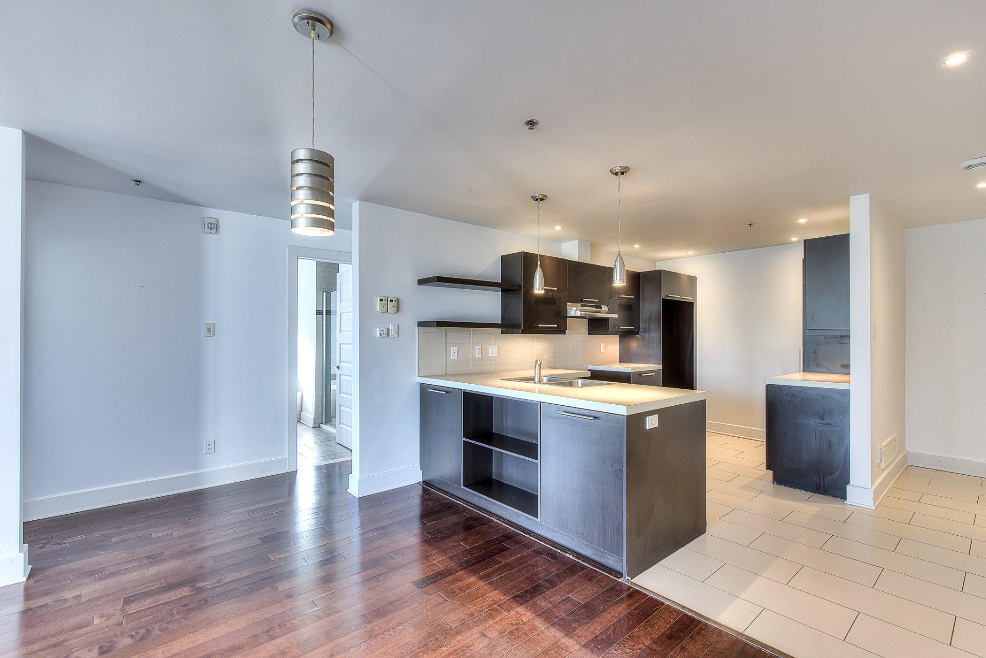 









1335


Rue Graveline

, 301,
Laval (Sainte-Dorothée),




QC
H7Y2J7

