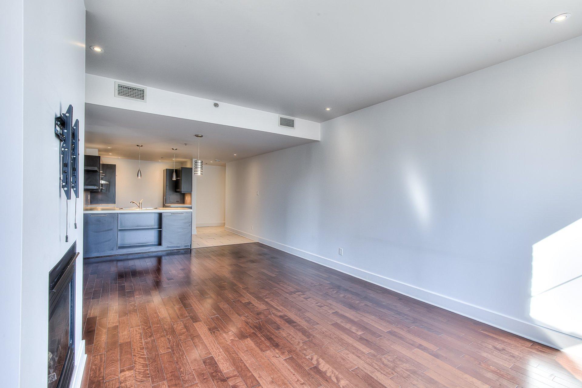 









1335


Rue Graveline

, 301,
Laval (Sainte-Dorothée),




QC
H7Y2J7

