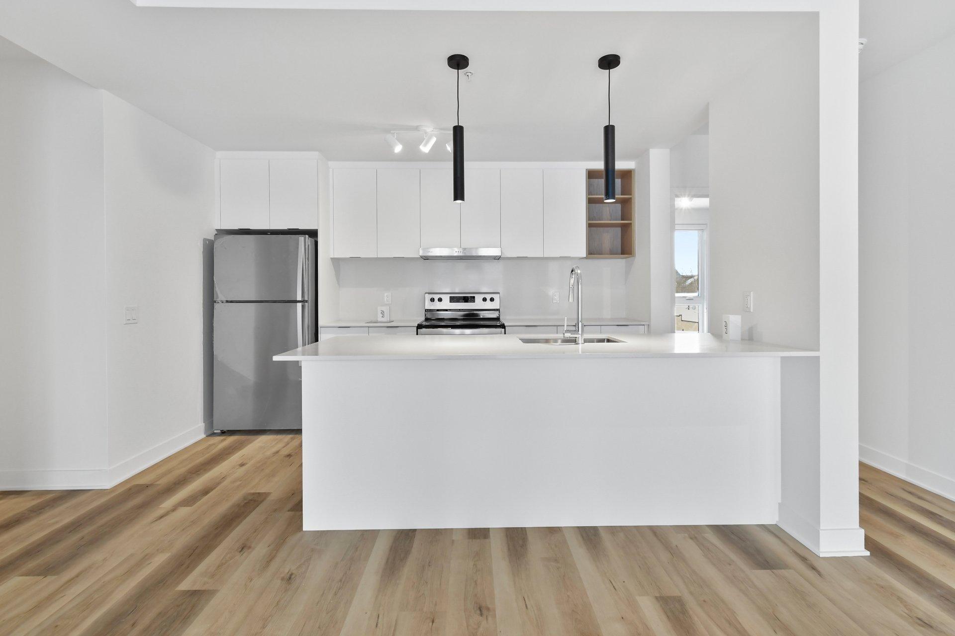 









2121


Av. Papineau

, 302,
Montréal (Ville-Marie),




QC
H2K4J5

