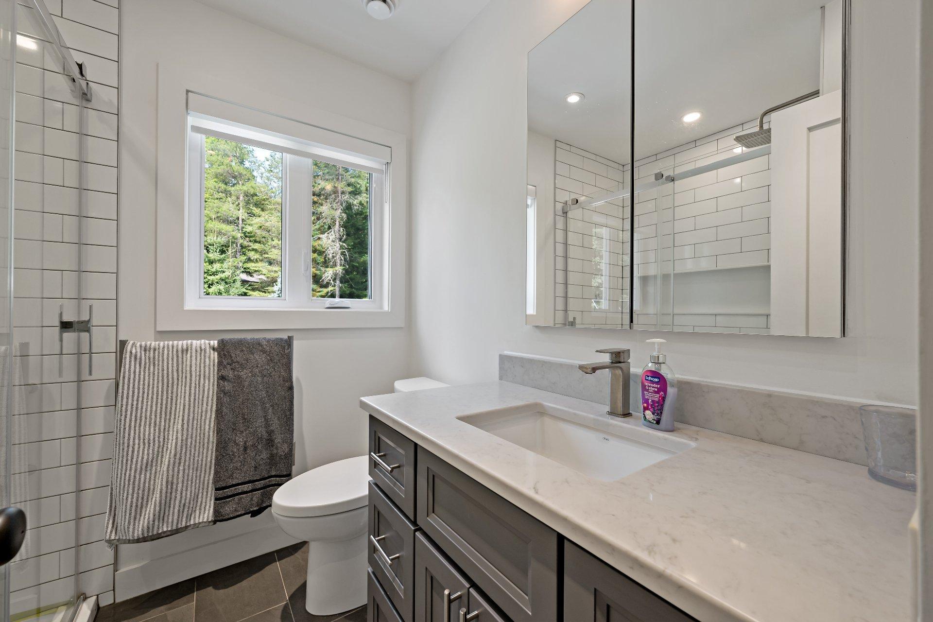 









144


Rue Richer

,
Mont-Tremblant,




QC
J8E1N1

