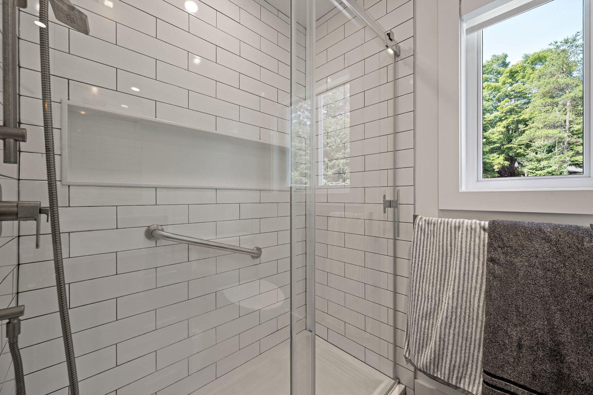 









144


Rue Richer

,
Mont-Tremblant,




QC
J8E1N1

