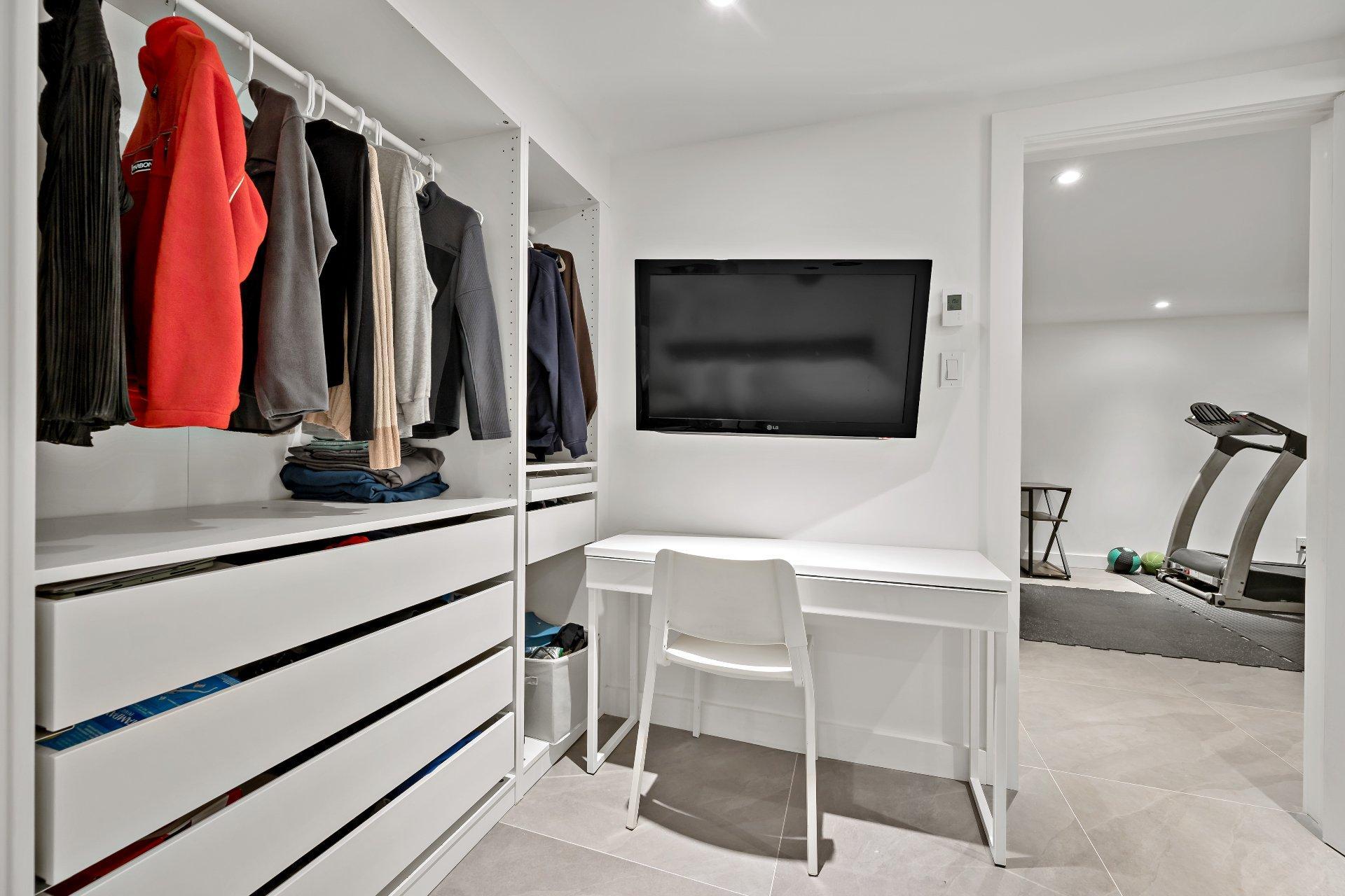 









144


Rue Richer

,
Mont-Tremblant,




QC
J8E1N1

