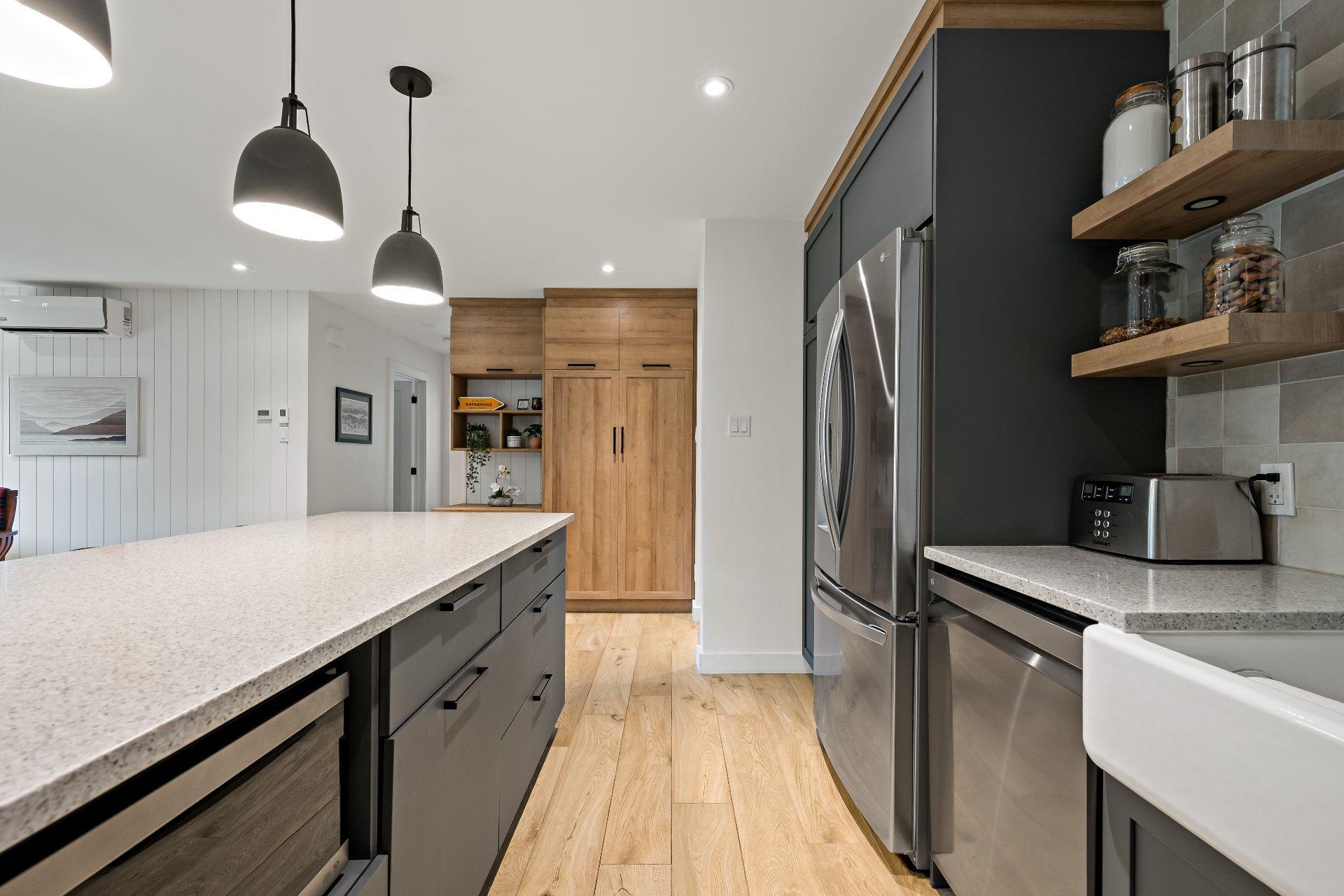 









144


Rue Richer

,
Mont-Tremblant,




QC
J8E1N1

