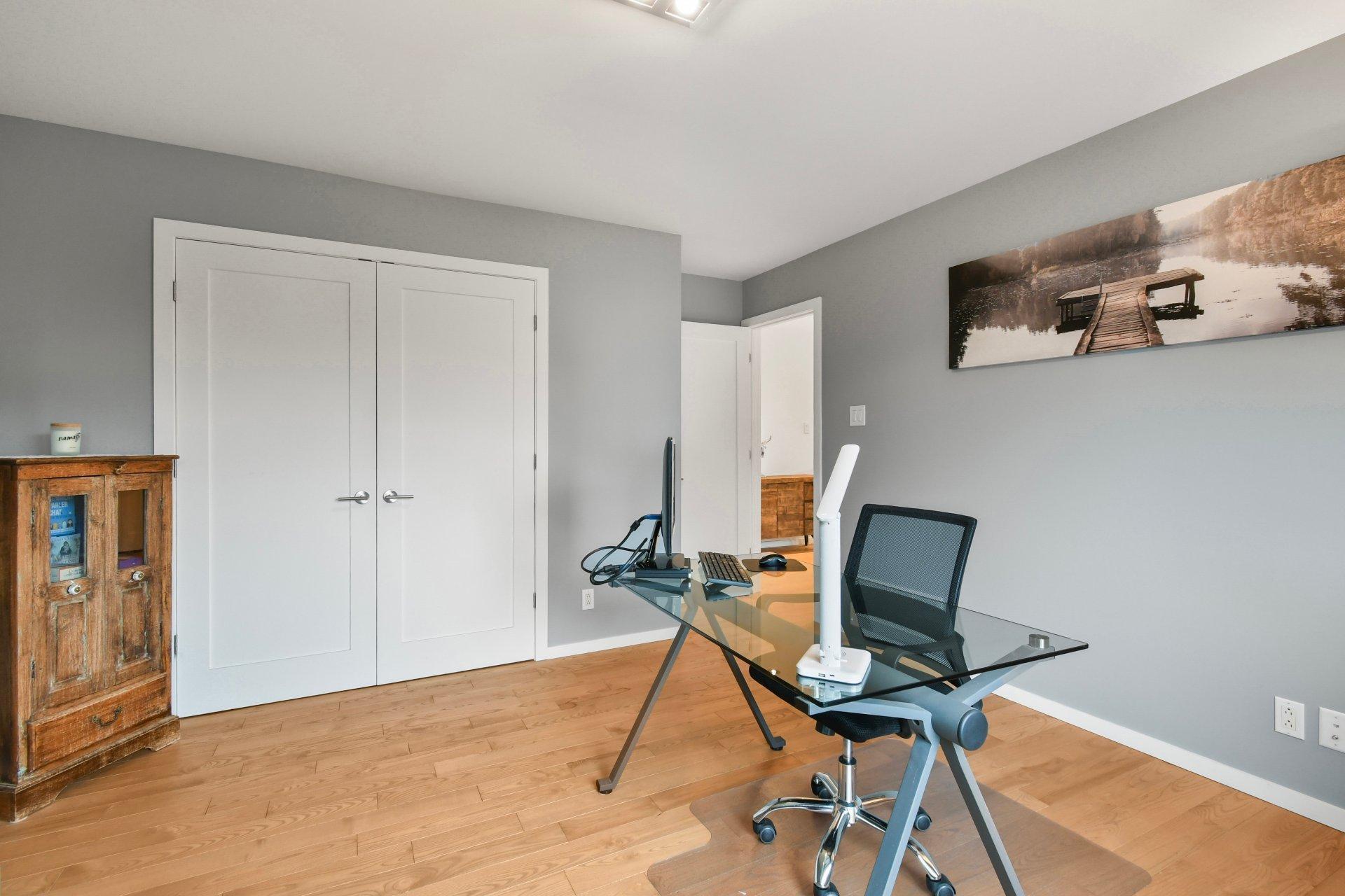 









34


Rue des Arondelles

,
Varennes,




QC
J3X0A8

