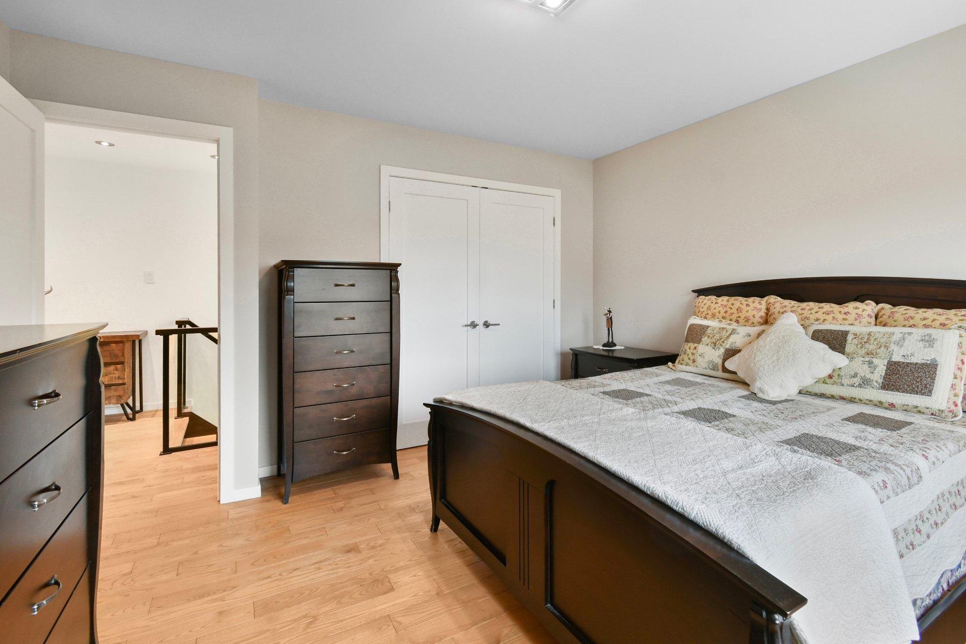 









34


Rue des Arondelles

,
Varennes,




QC
J3X0A8

