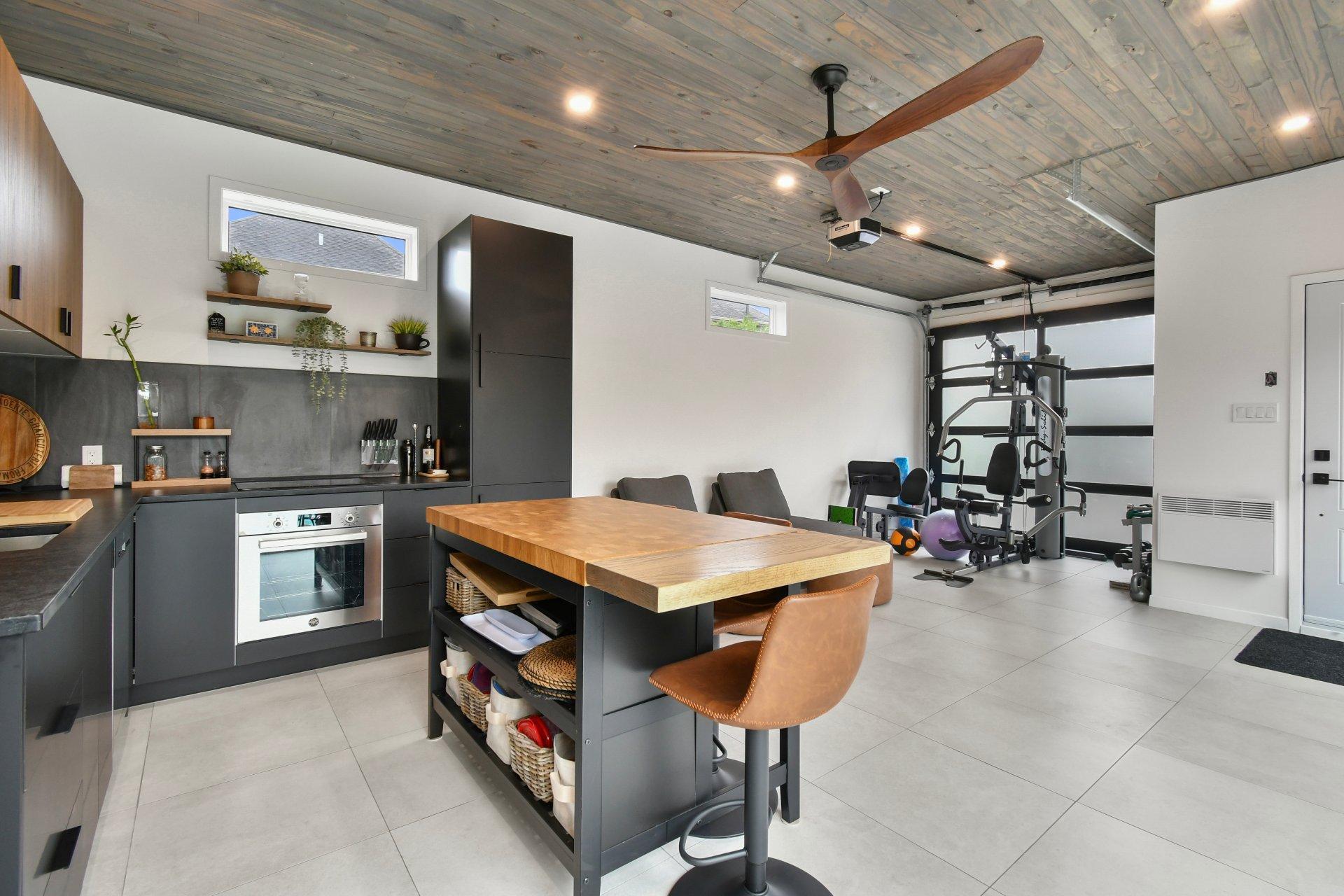 









34


Rue des Arondelles

,
Varennes,




QC
J3X0A8

