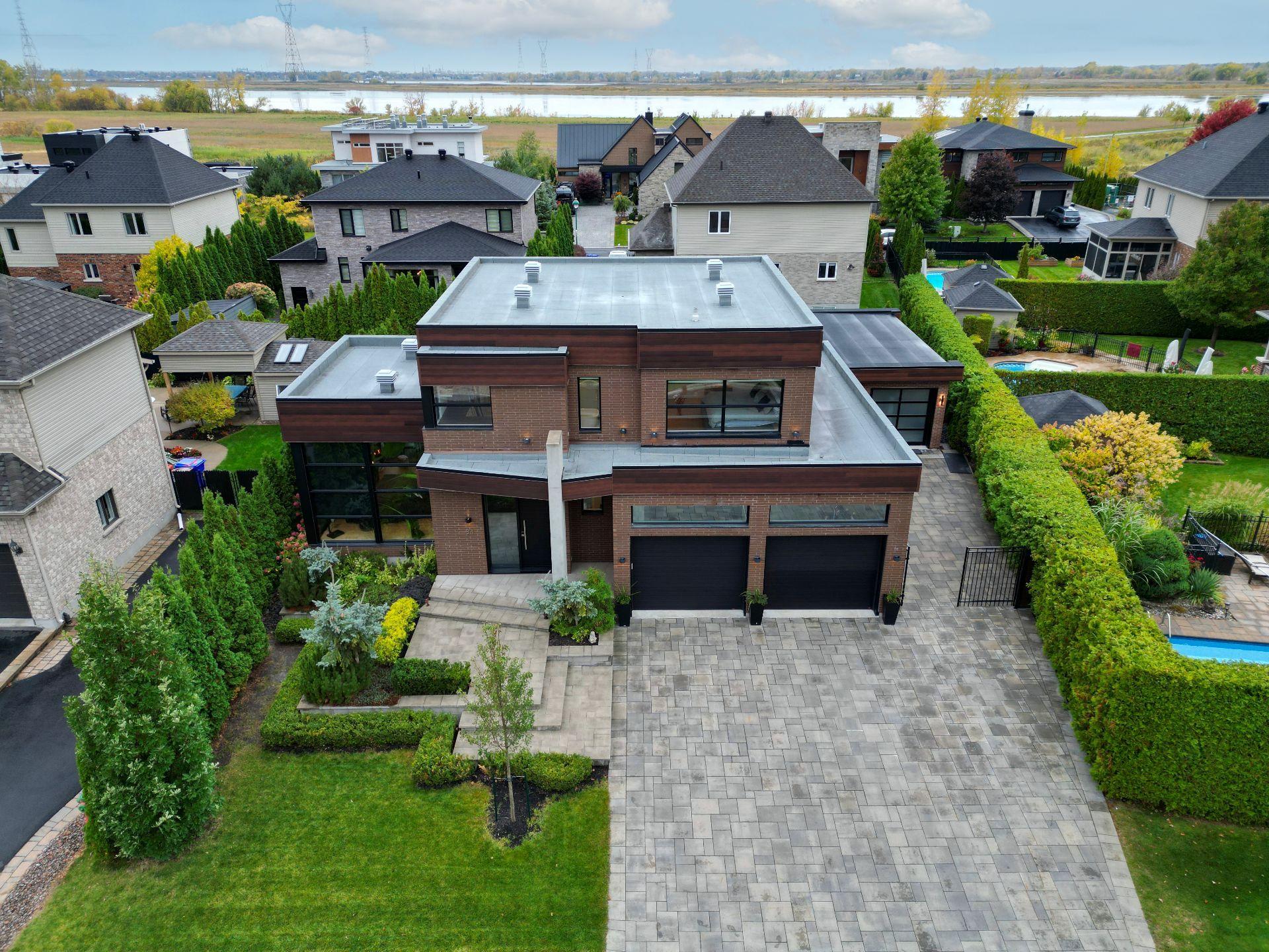 









34


Rue des Arondelles

,
Varennes,




QC
J3X0A8

