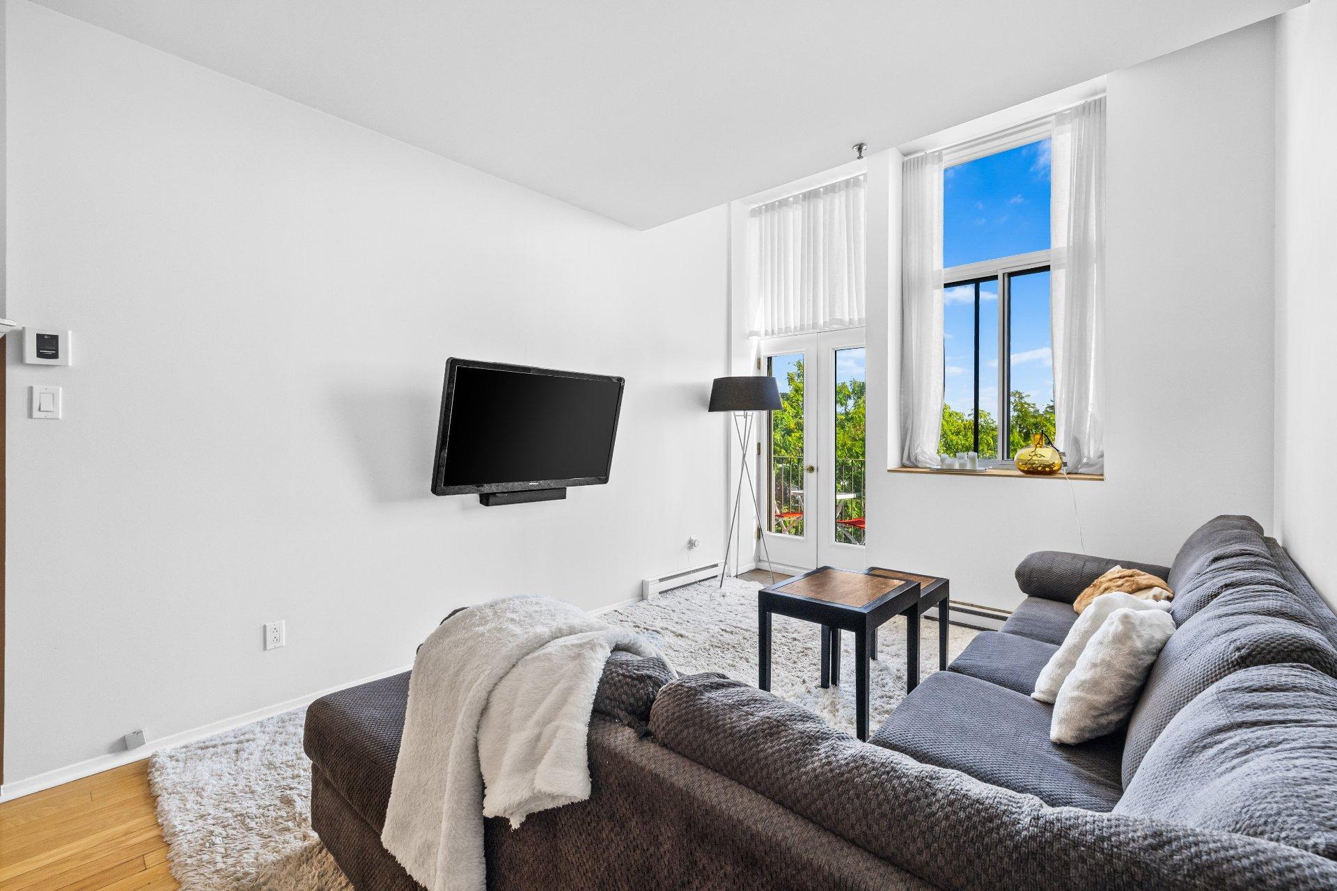 









725


10e Avenue

, 309,
Montréal (Lachine),




QC
H8S3G1

