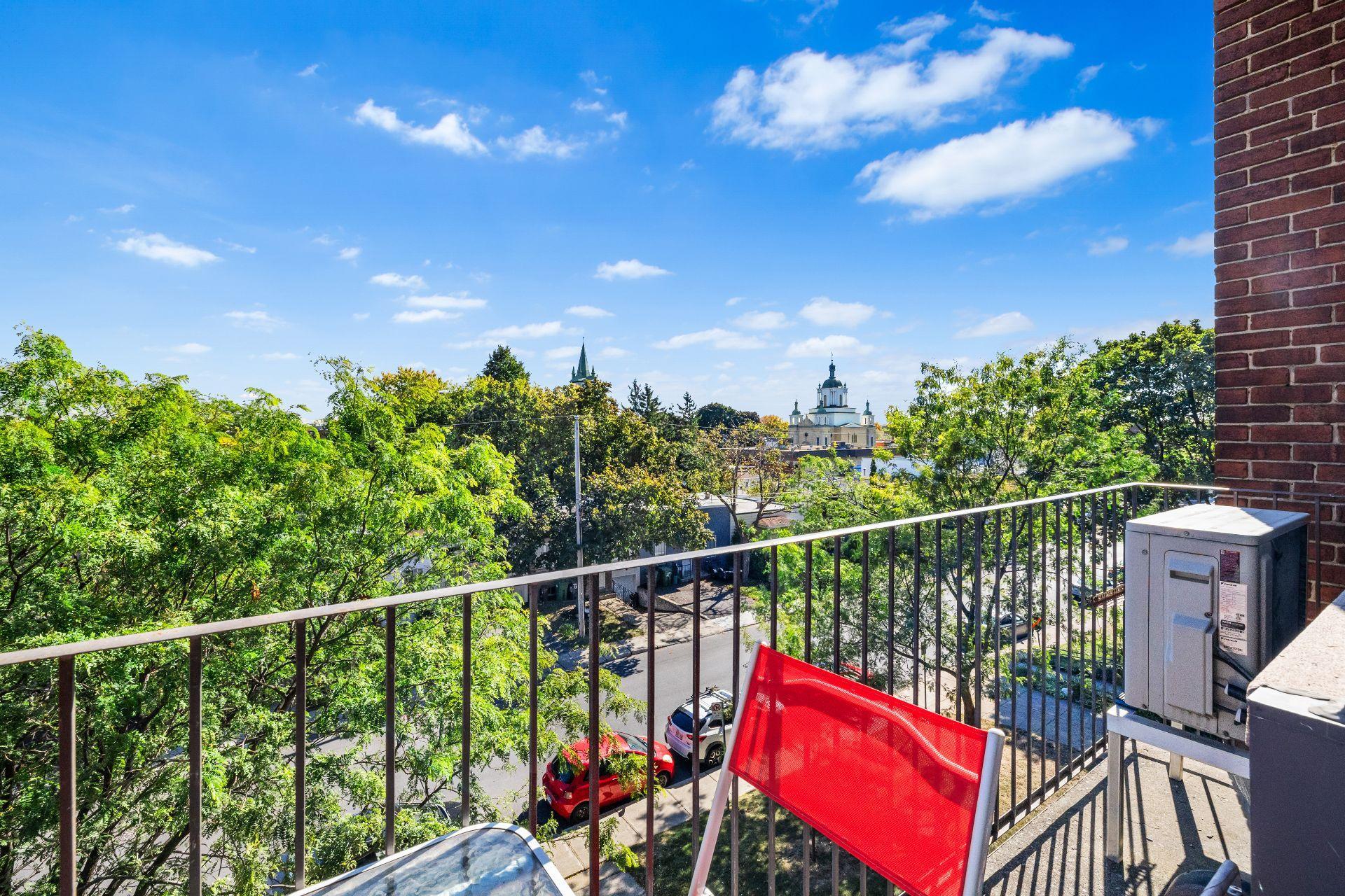 









725


10e Avenue

, 309,
Montréal (Lachine),




QC
H8S3G1

