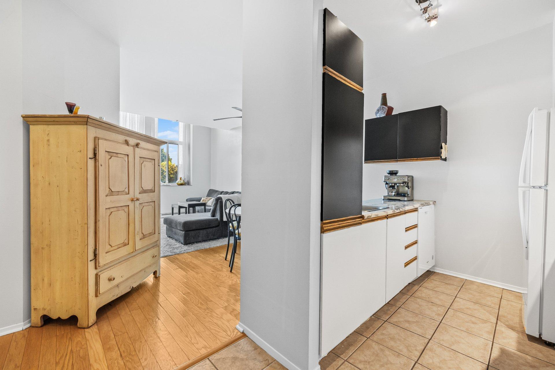 









725


10e Avenue

, 309,
Montréal (Lachine),




QC
H8S3G1

