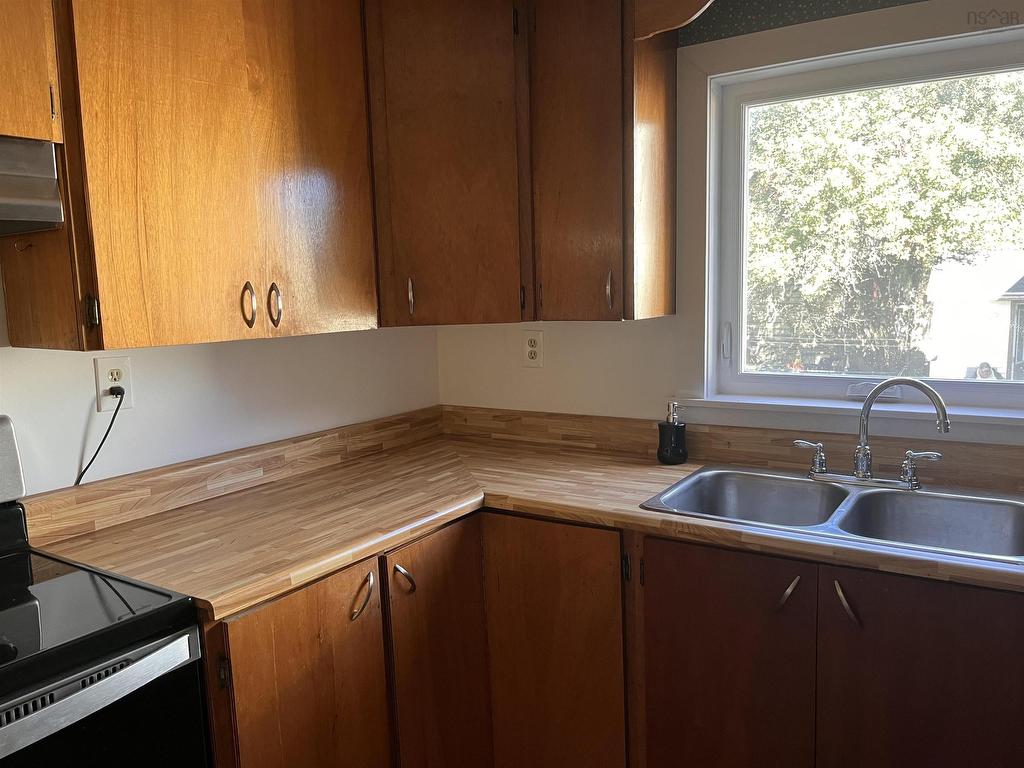 












155 Old Sambro Road

,
Halifax,




NS
B3R 1R1

