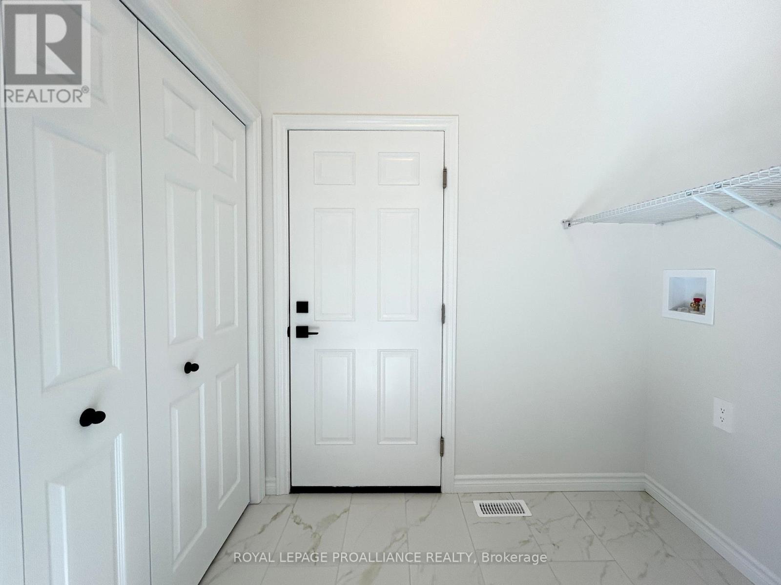 












81 ATHABASKA DRIVE

,
Belleville (Thurlow Ward),




Ontario
K8N0T1

