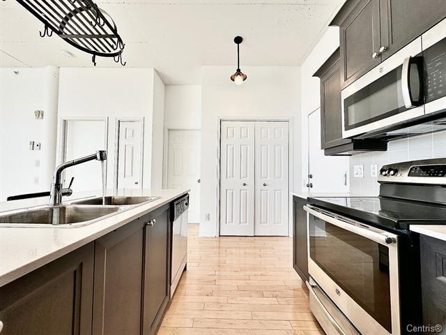 









1235


Rue Bishop

, 1101,
Montréal (Ville-Marie),




QC
H3G0A6

