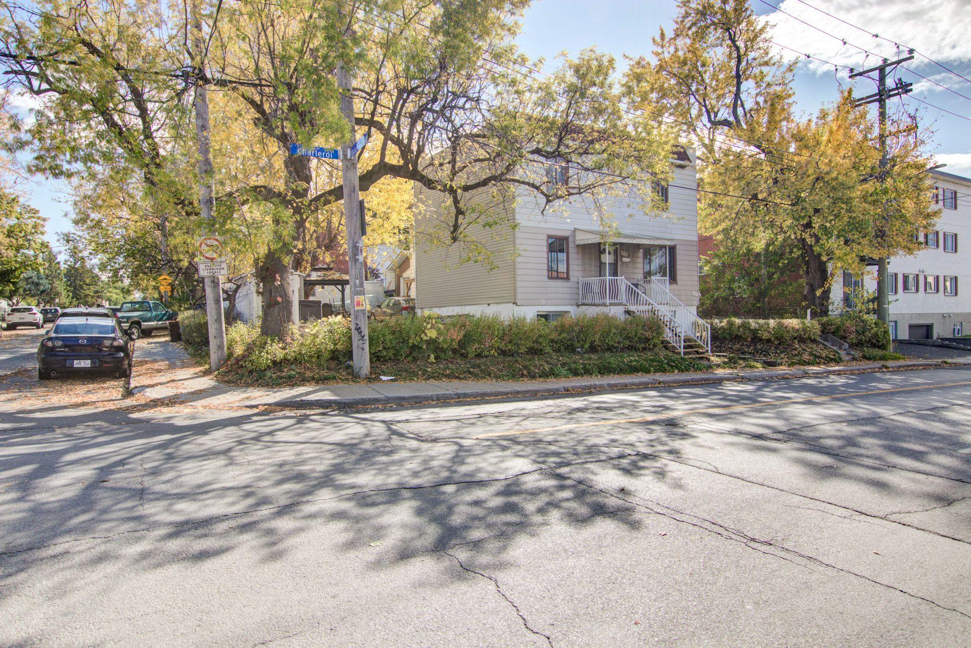 









4126

 - 4130


Rue de Charleroi

,
Montréal (Montréal-Nord),




QC
H1H1S8

