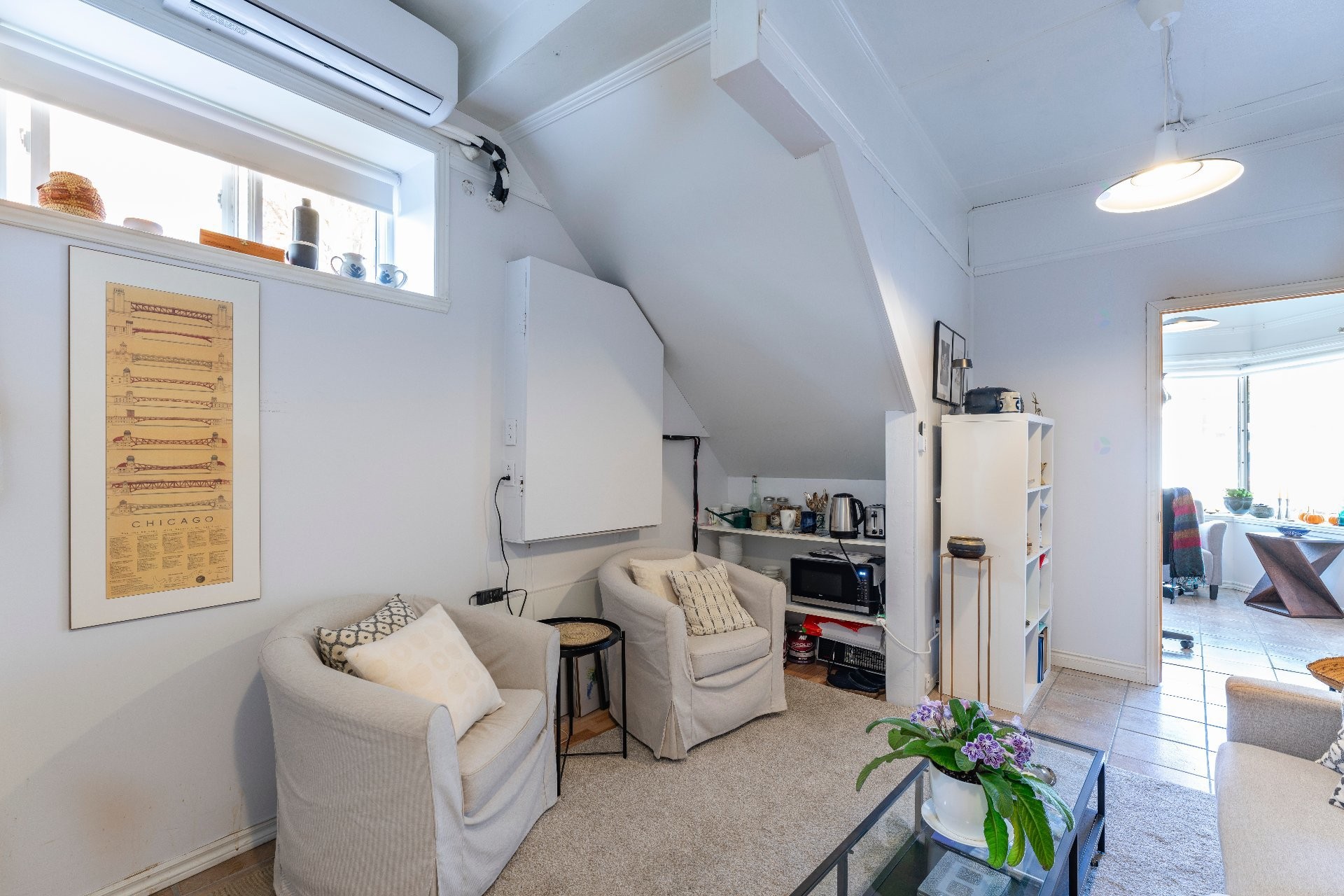 









24

 - 26


Rue Court

,
Coaticook,




QC
J1A1K9

