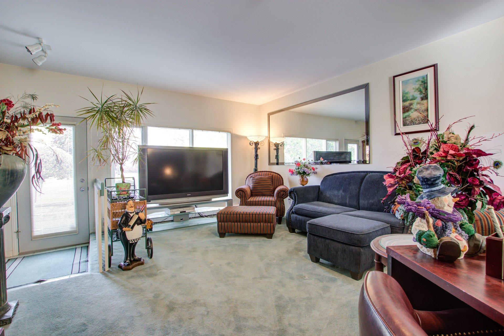 









1708


Rue de la Biche

,
Longueuil (Le Vieux-Longueuil),




QC
J4N1M9

