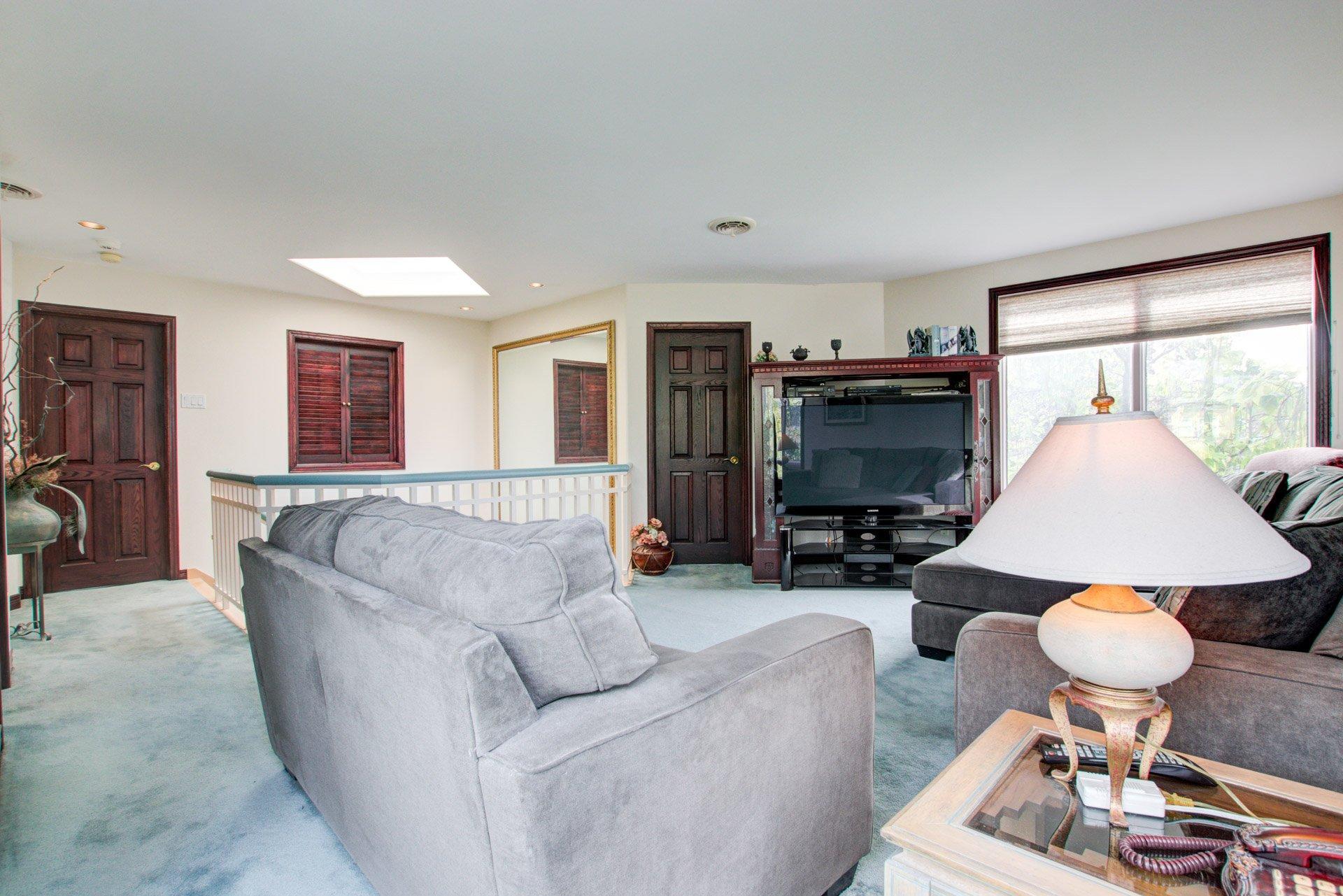 









1708


Rue de la Biche

,
Longueuil (Le Vieux-Longueuil),




QC
J4N1M9

