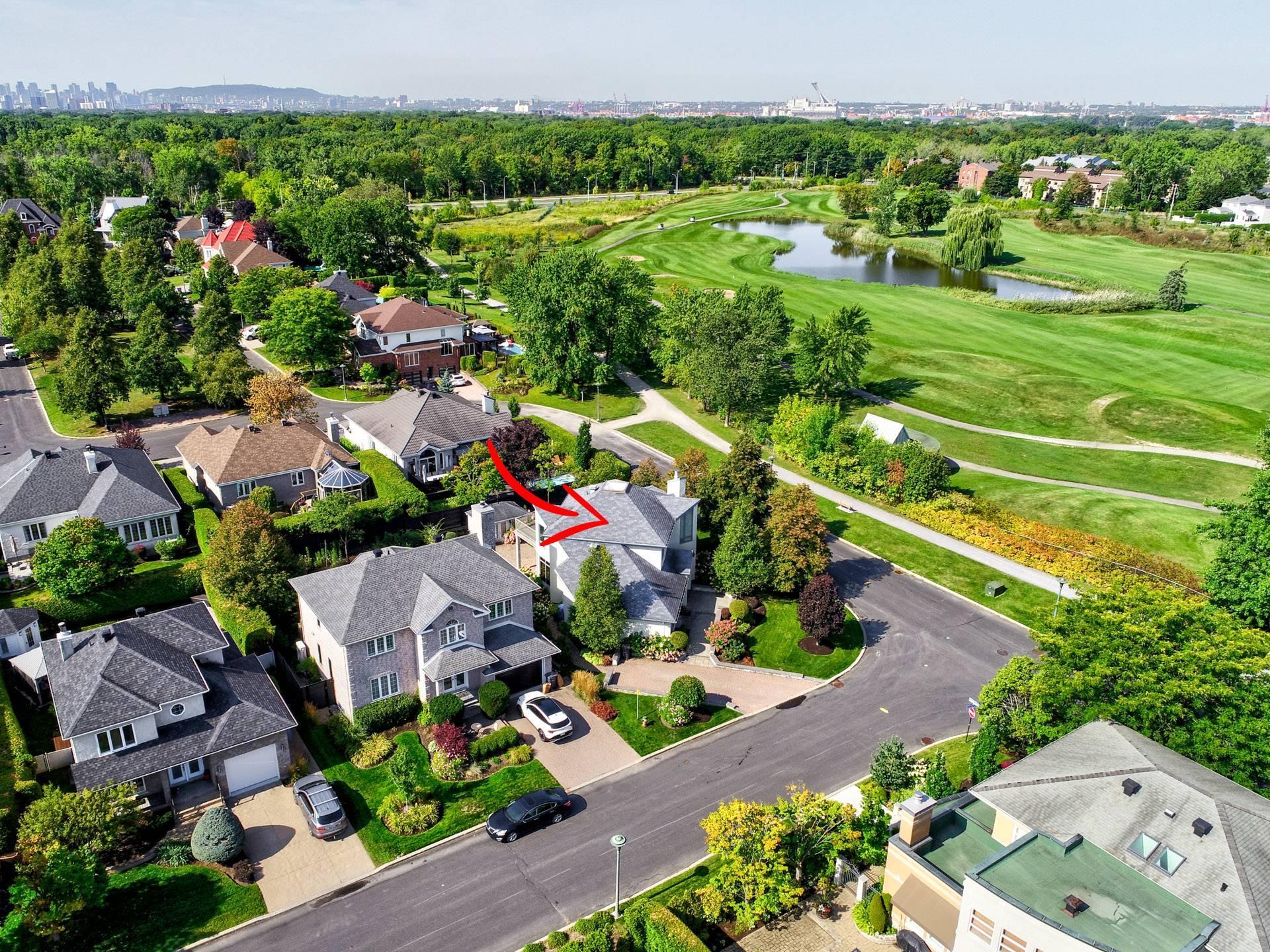 









1708


Rue de la Biche

,
Longueuil (Le Vieux-Longueuil),




QC
J4N1M9

