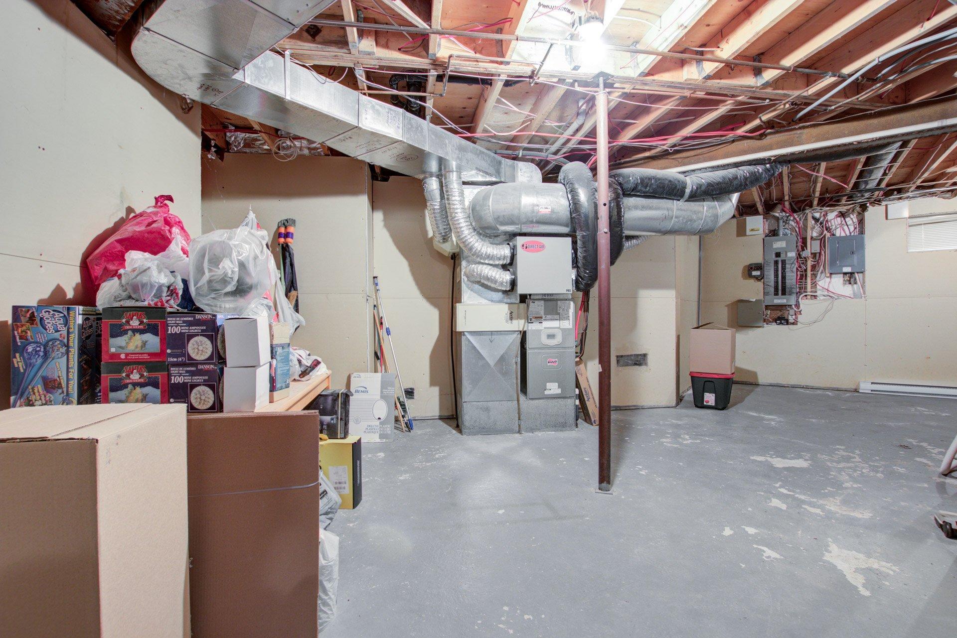 









1708


Rue de la Biche

,
Longueuil (Le Vieux-Longueuil),




QC
J4N1M9

