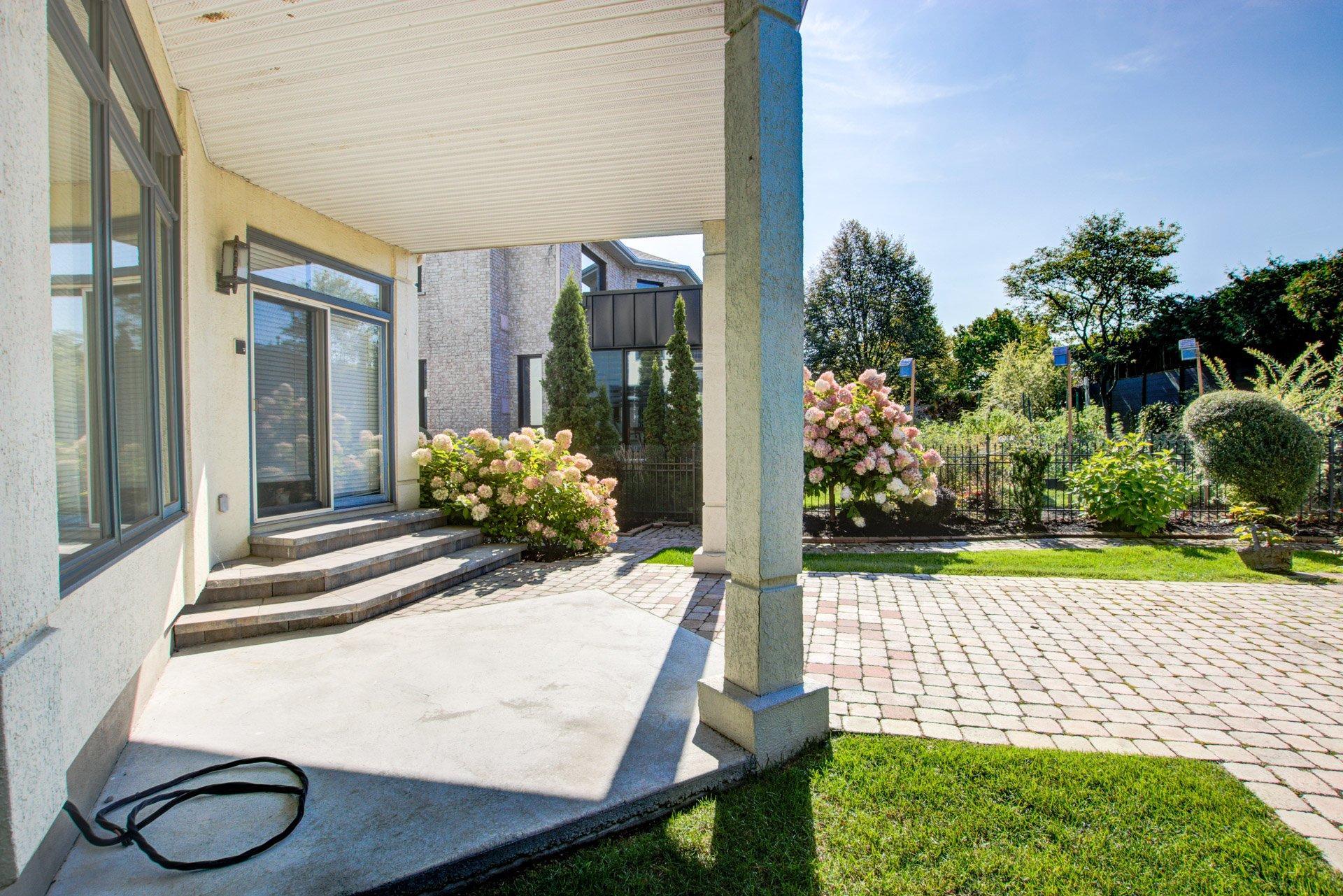 









1708


Rue de la Biche

,
Longueuil (Le Vieux-Longueuil),




QC
J4N1M9

