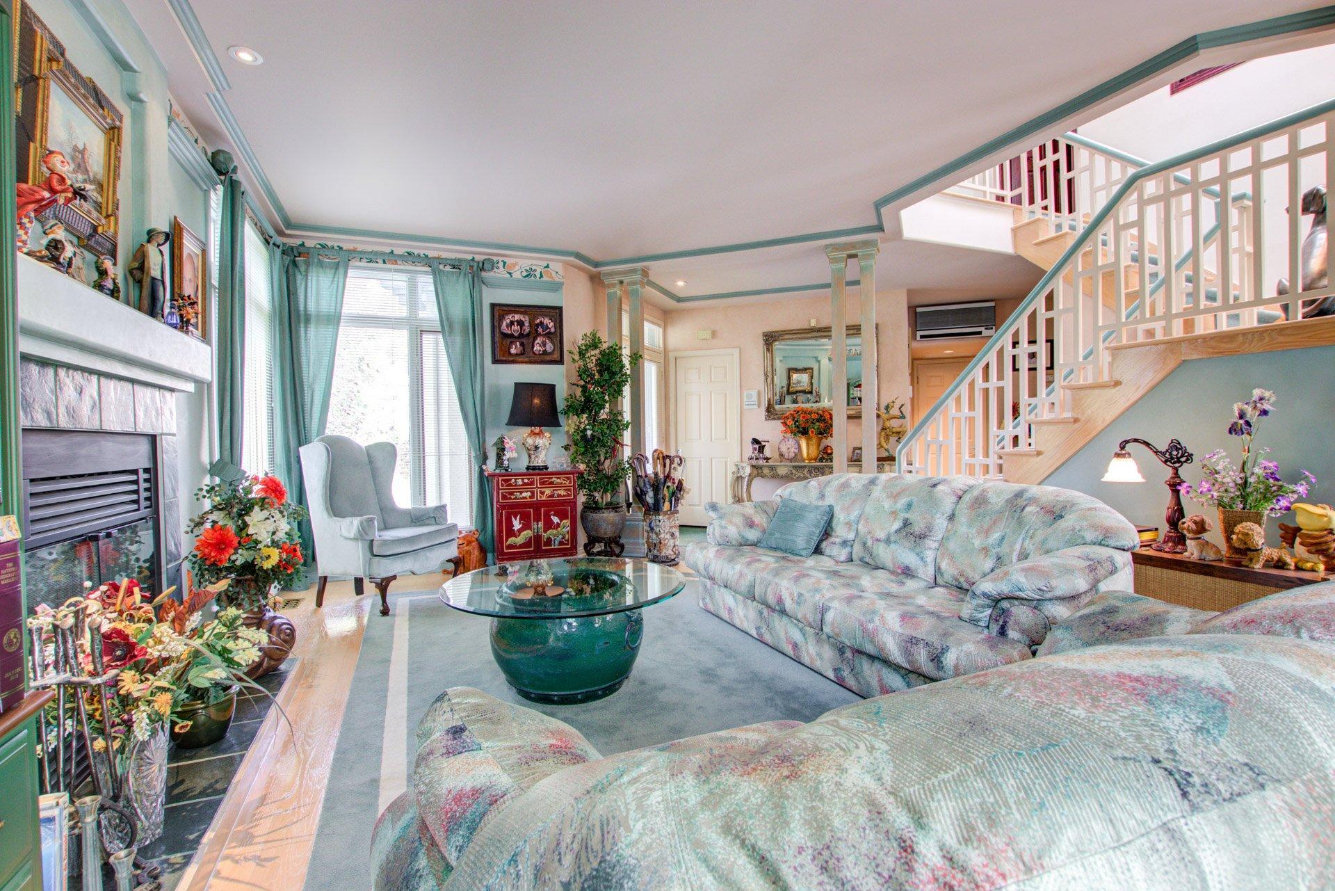 









1708


Rue de la Biche

,
Longueuil (Le Vieux-Longueuil),




QC
J4N1M9

