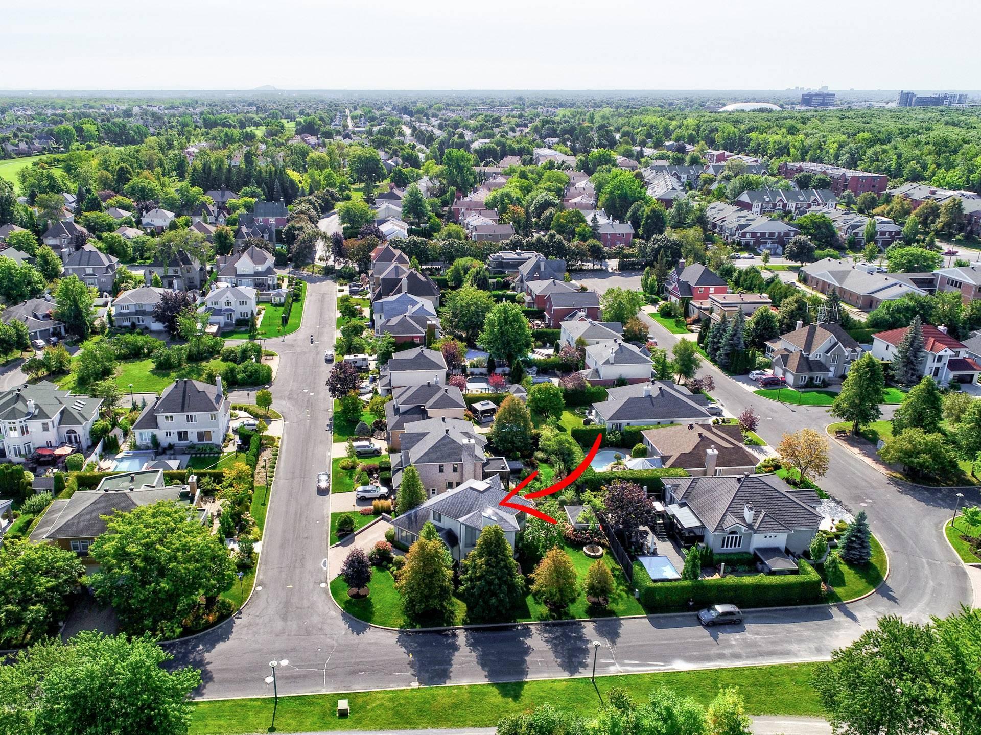 









1708


Rue de la Biche

,
Longueuil (Le Vieux-Longueuil),




QC
J4N1M9

