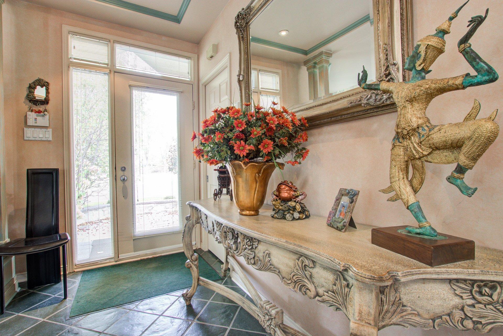 









1708


Rue de la Biche

,
Longueuil (Le Vieux-Longueuil),




QC
J4N1M9

