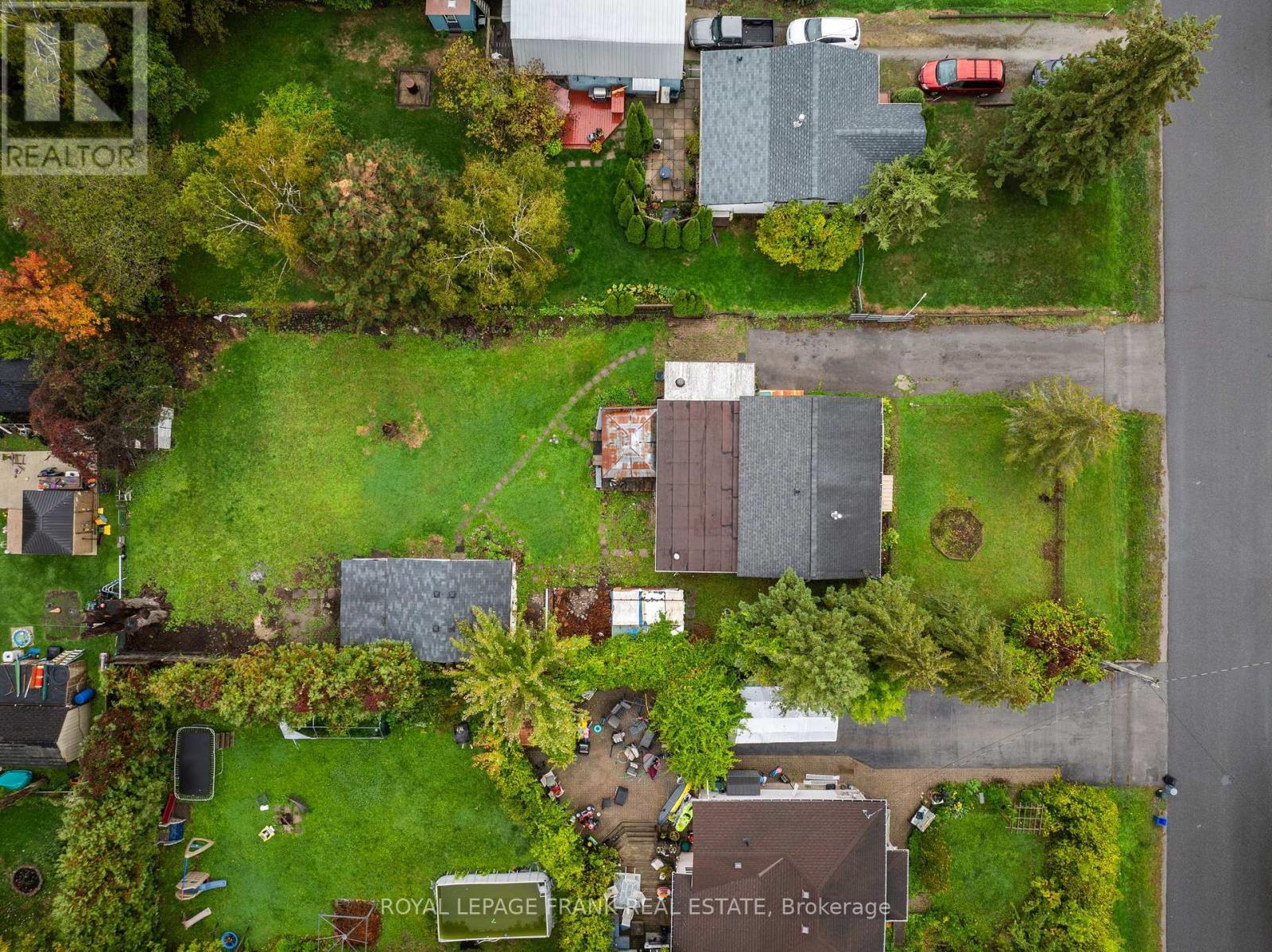 












379 IRENE DRIVE

,
Georgina (Keswick South),




Ontario
L4P3B3

