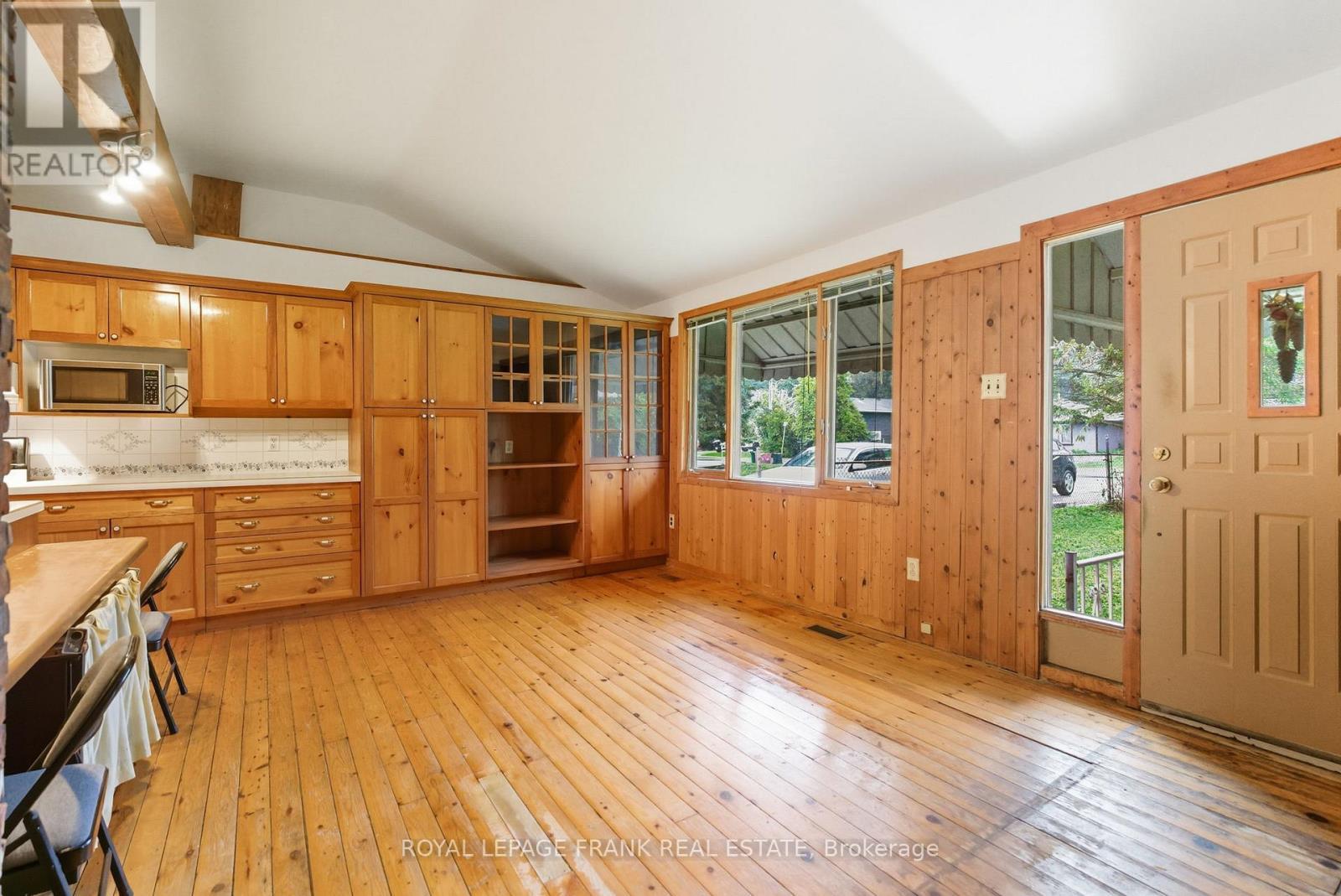 












379 IRENE DRIVE

,
Georgina (Keswick South),




Ontario
L4P3B3

