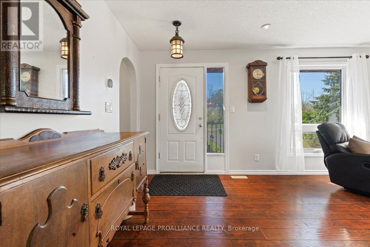 












558 AIKINS ROAD

,
Quinte West (Sidney Ward),




Ontario
K8N4Z2

