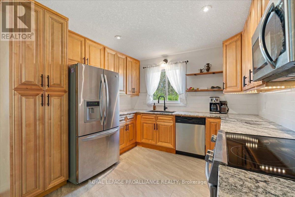 












558 AIKINS ROAD

,
Quinte West (Sidney Ward),




Ontario
K8N4Z2

