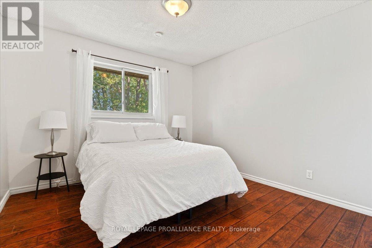












558 AIKINS ROAD

,
Quinte West (Sidney Ward),




Ontario
K8N4Z2

