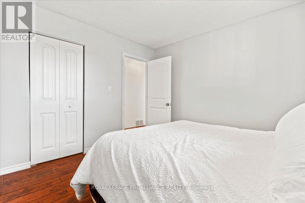 












558 AIKINS ROAD

,
Quinte West (Sidney Ward),




Ontario
K8N4Z2

