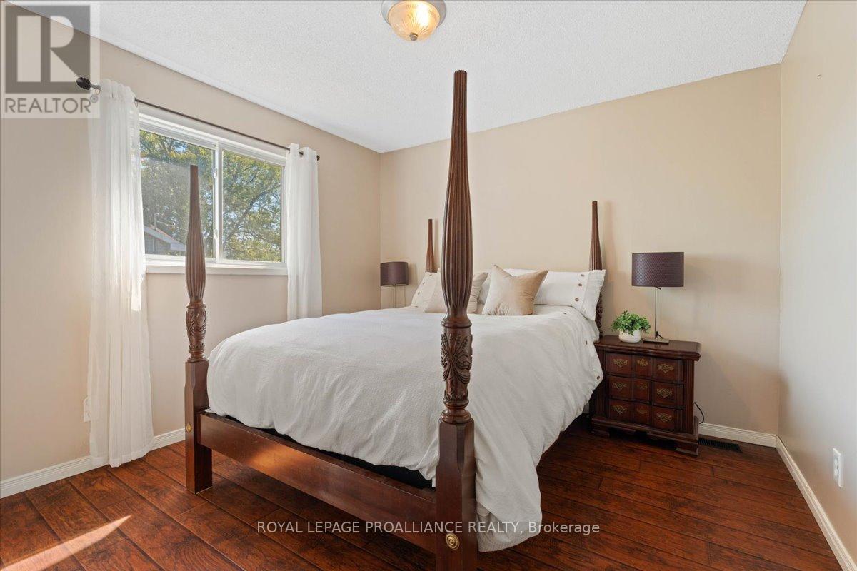 












558 AIKINS ROAD

,
Quinte West (Sidney Ward),




Ontario
K8N4Z2

