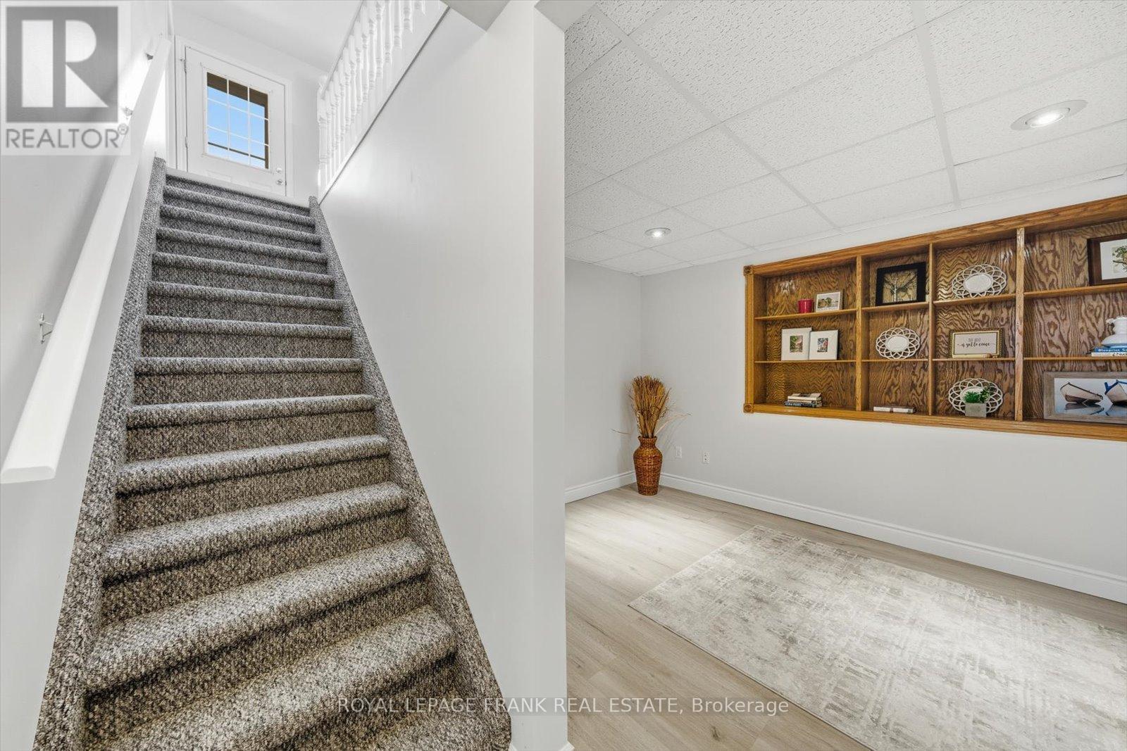 












34 RIVERVIEW ROAD

,
Kawartha Lakes (Lindsay),




Ontario
K9V1B3

