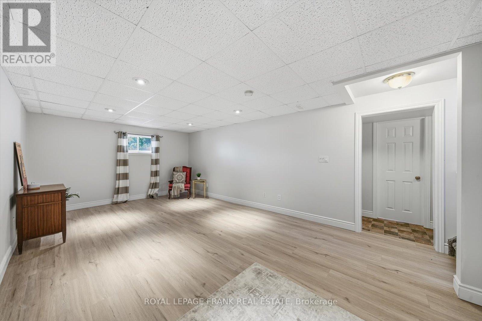 












34 RIVERVIEW ROAD

,
Kawartha Lakes (Lindsay),




Ontario
K9V1B3

