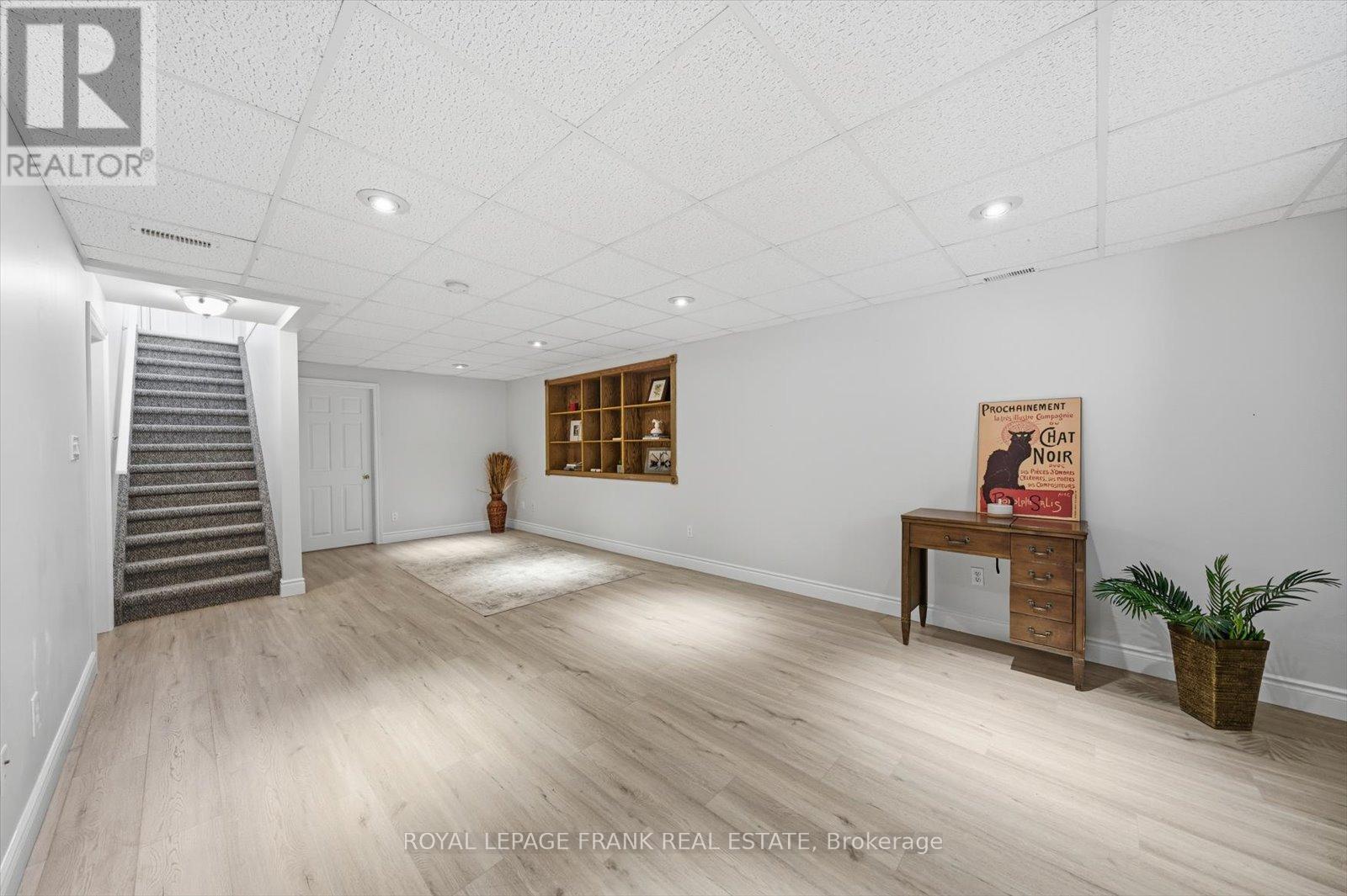 












34 RIVERVIEW ROAD

,
Kawartha Lakes (Lindsay),




Ontario
K9V1B3


