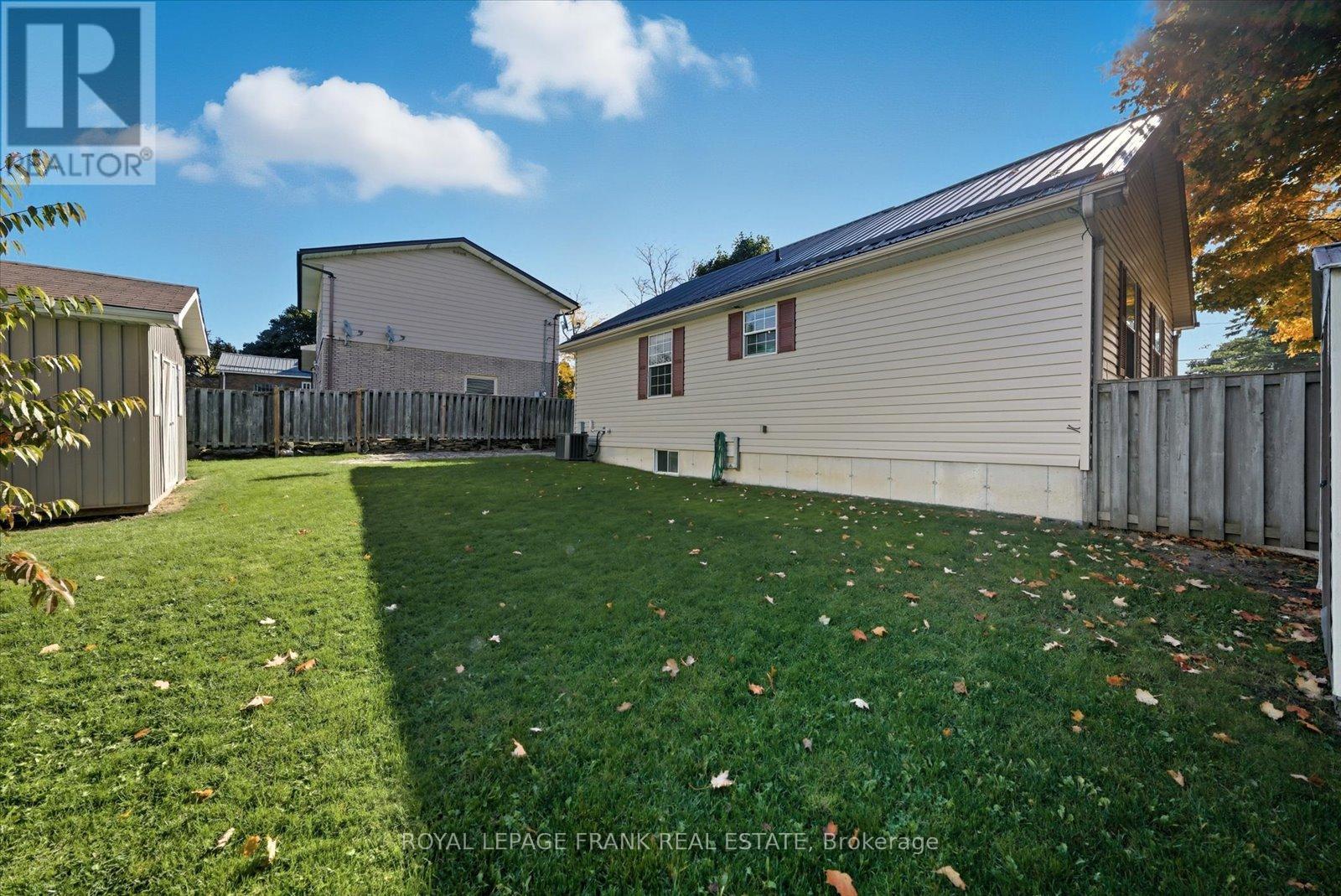 












34 RIVERVIEW ROAD

,
Kawartha Lakes (Lindsay),




Ontario
K9V1B3

