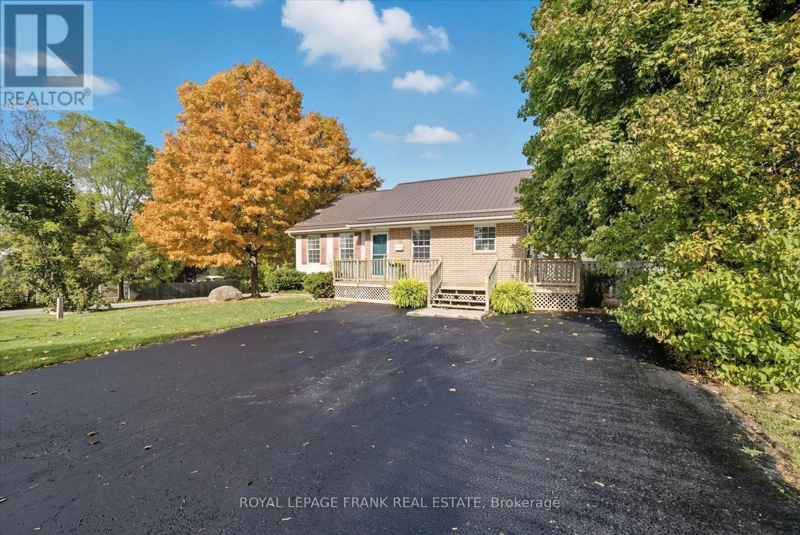 












34 RIVERVIEW ROAD

,
Kawartha Lakes (Lindsay),




Ontario
K9V1B3

