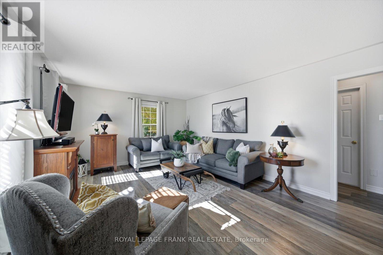 












34 RIVERVIEW ROAD

,
Kawartha Lakes (Lindsay),




Ontario
K9V1B3

