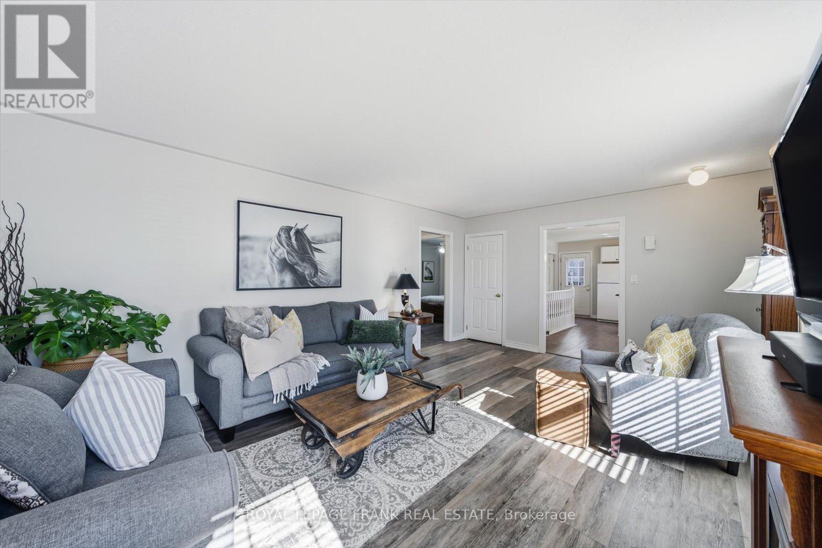 












34 RIVERVIEW ROAD

,
Kawartha Lakes (Lindsay),




Ontario
K9V1B3

