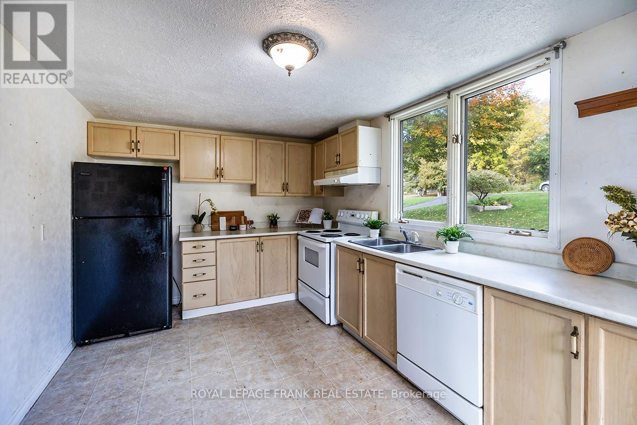 












119 OAKDENE CRESCENT

,
Kawartha Lakes (Little Britain),




Ontario
K0M2C0

