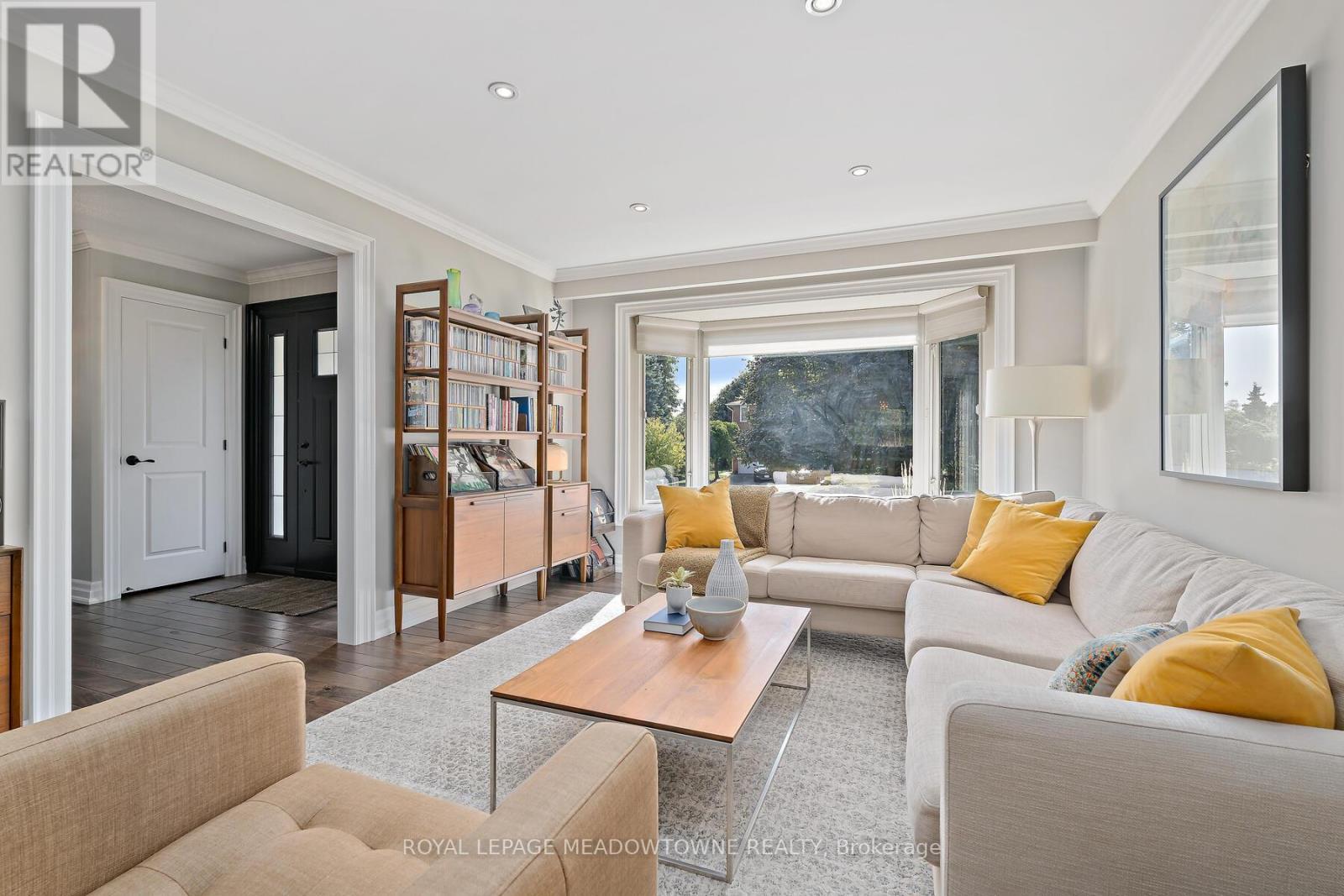 












25 HILLSIDE DRIVE

,
Halton Hills,




Ontario
L7G4W2

