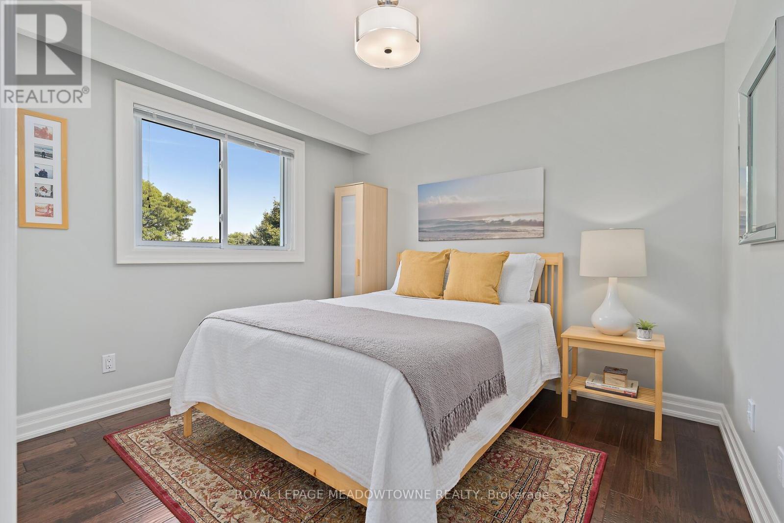 












25 HILLSIDE DRIVE

,
Halton Hills,




Ontario
L7G4W2

