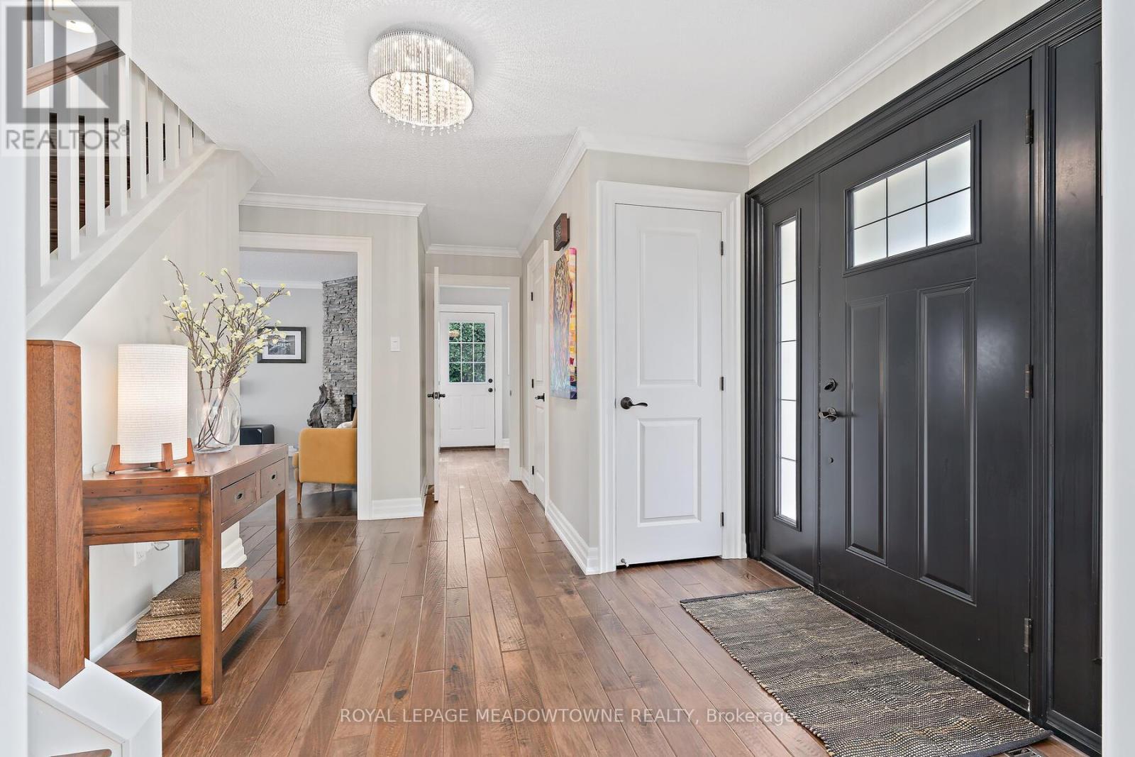 












25 HILLSIDE DRIVE

,
Halton Hills,




Ontario
L7G4W2

