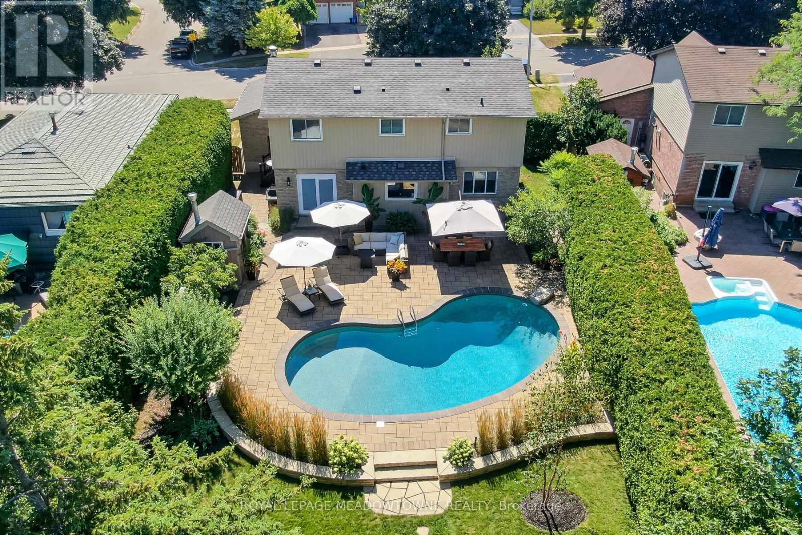 












25 HILLSIDE DRIVE

,
Halton Hills,




Ontario
L7G4W2

